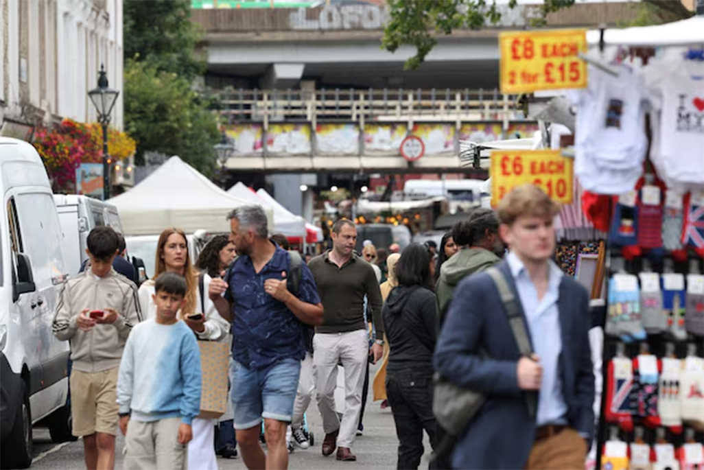 UK population may hit 72.5 million by 2032 led by immigration