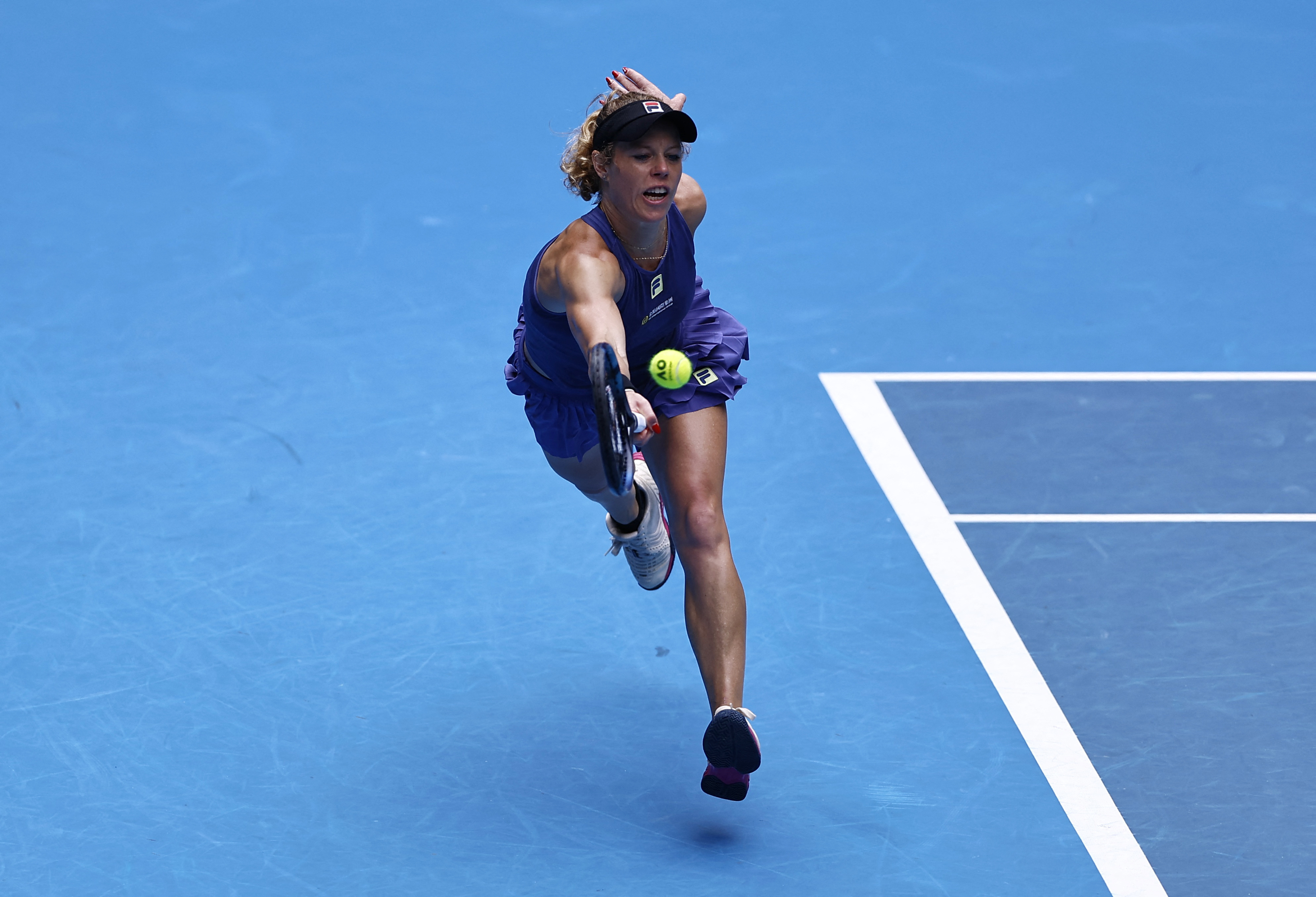 Zheng shocked as Siegemund savours win over Olympic champion, Alcaraz and Djokovic ease into third round