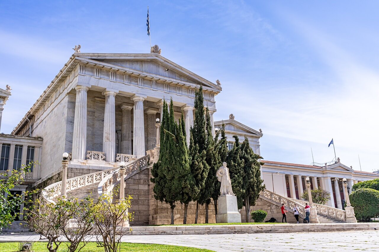 Athens in February: 10 unmissable experiences between history, tradition, and authentic flavors