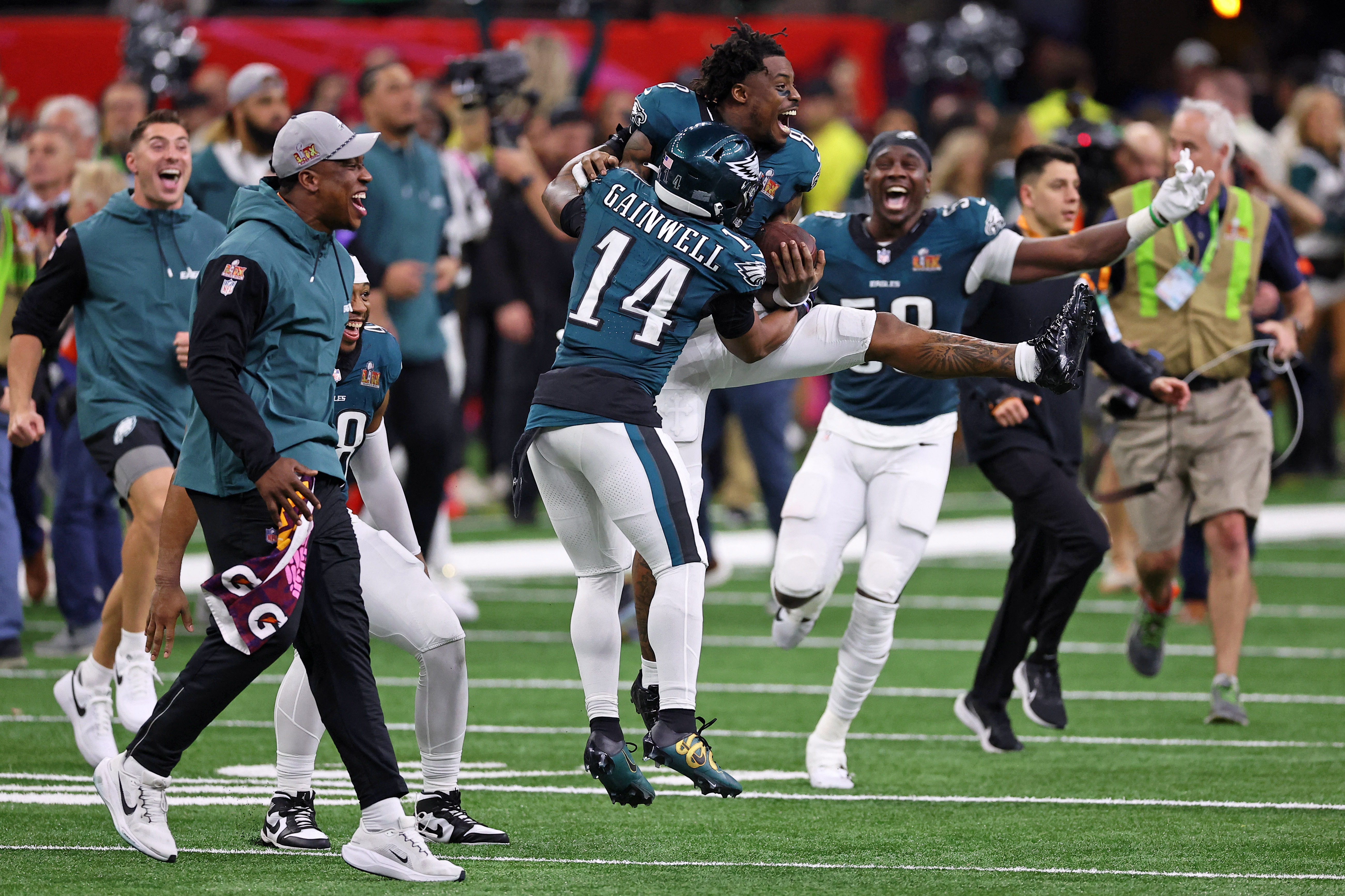 Eagles soar to blowout Super Bowl win over Chiefs