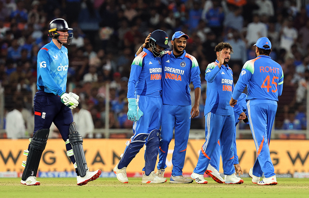 India hammer England to sweep ODI series