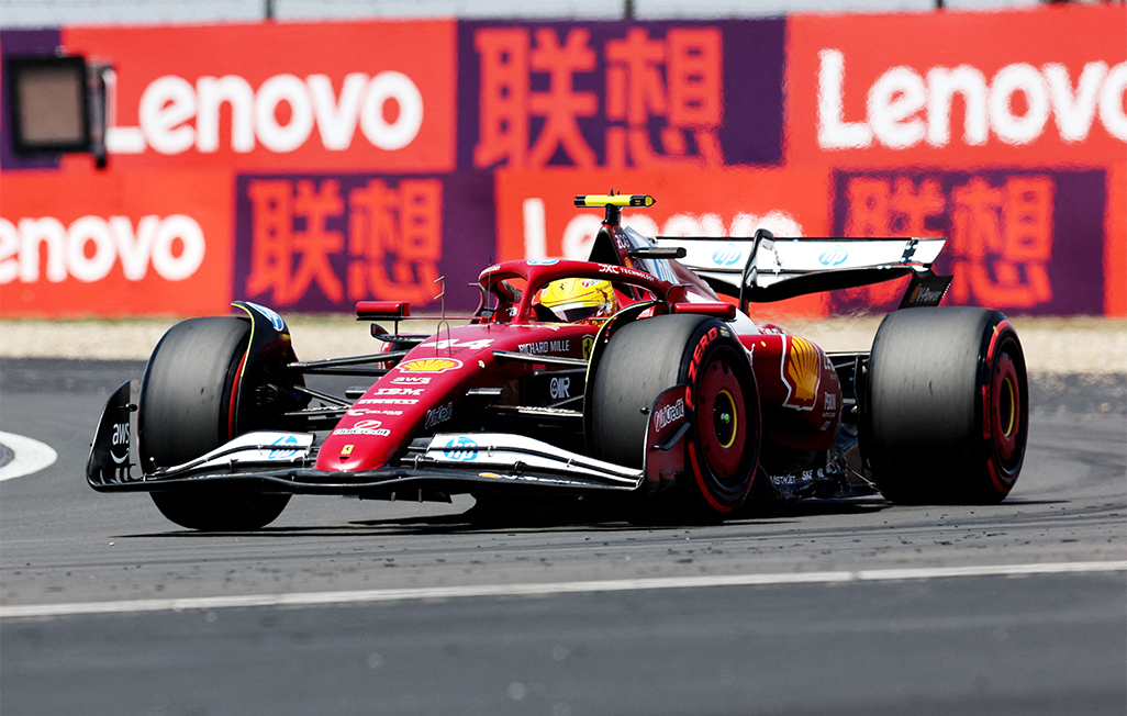 Hamilton takes China sprint race pole in record time