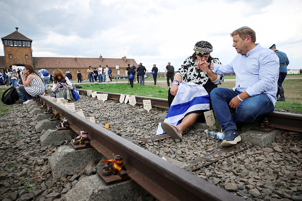 Holocaust survivors march in Auschwitz 80 years after camp’s liberation