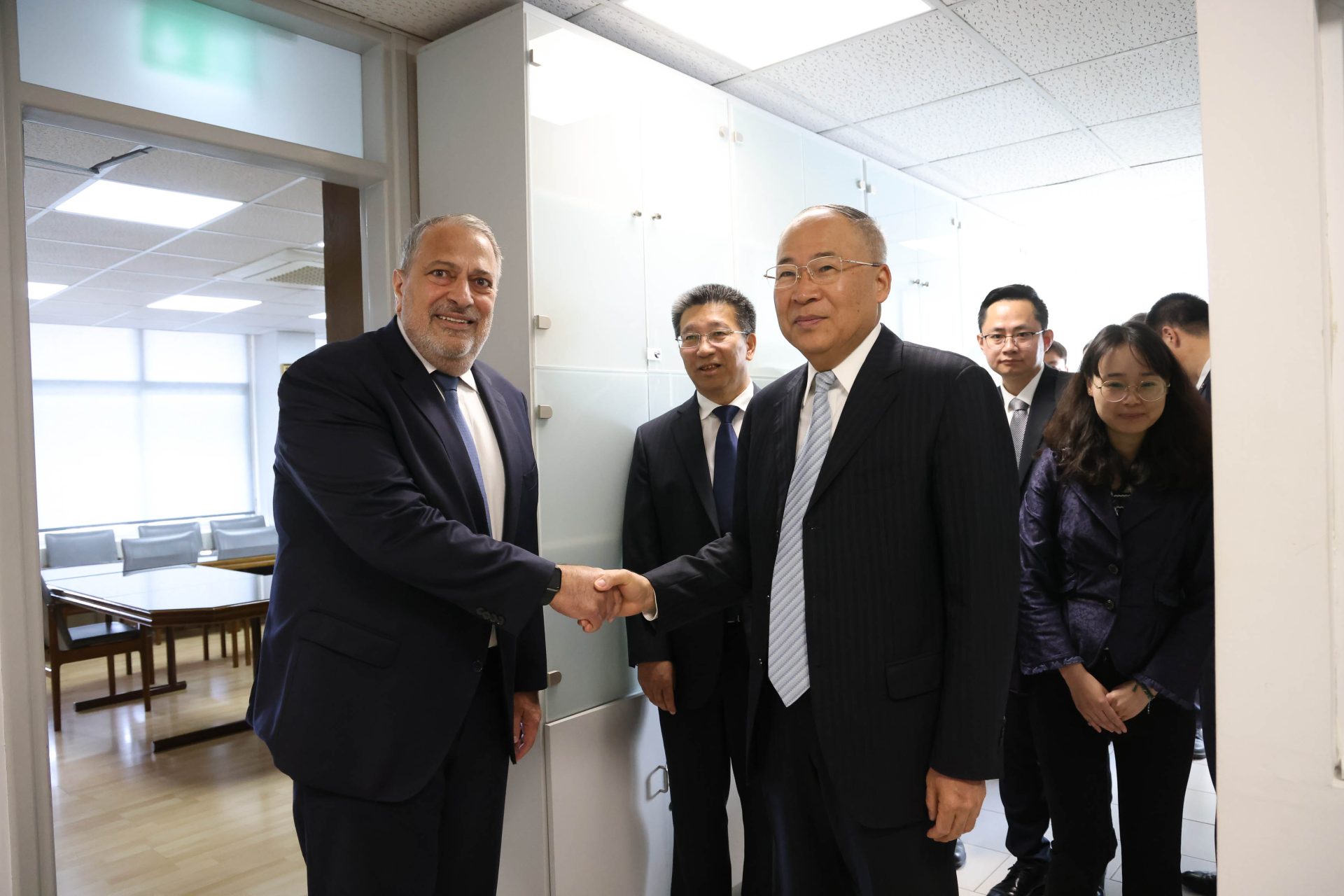 AG Savvides meets China’s deputy justice minister