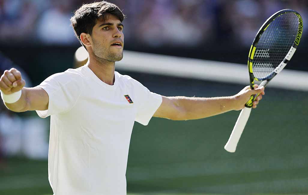 image Alcaraz survives scare, Sabalenka serene, but others feel the heat