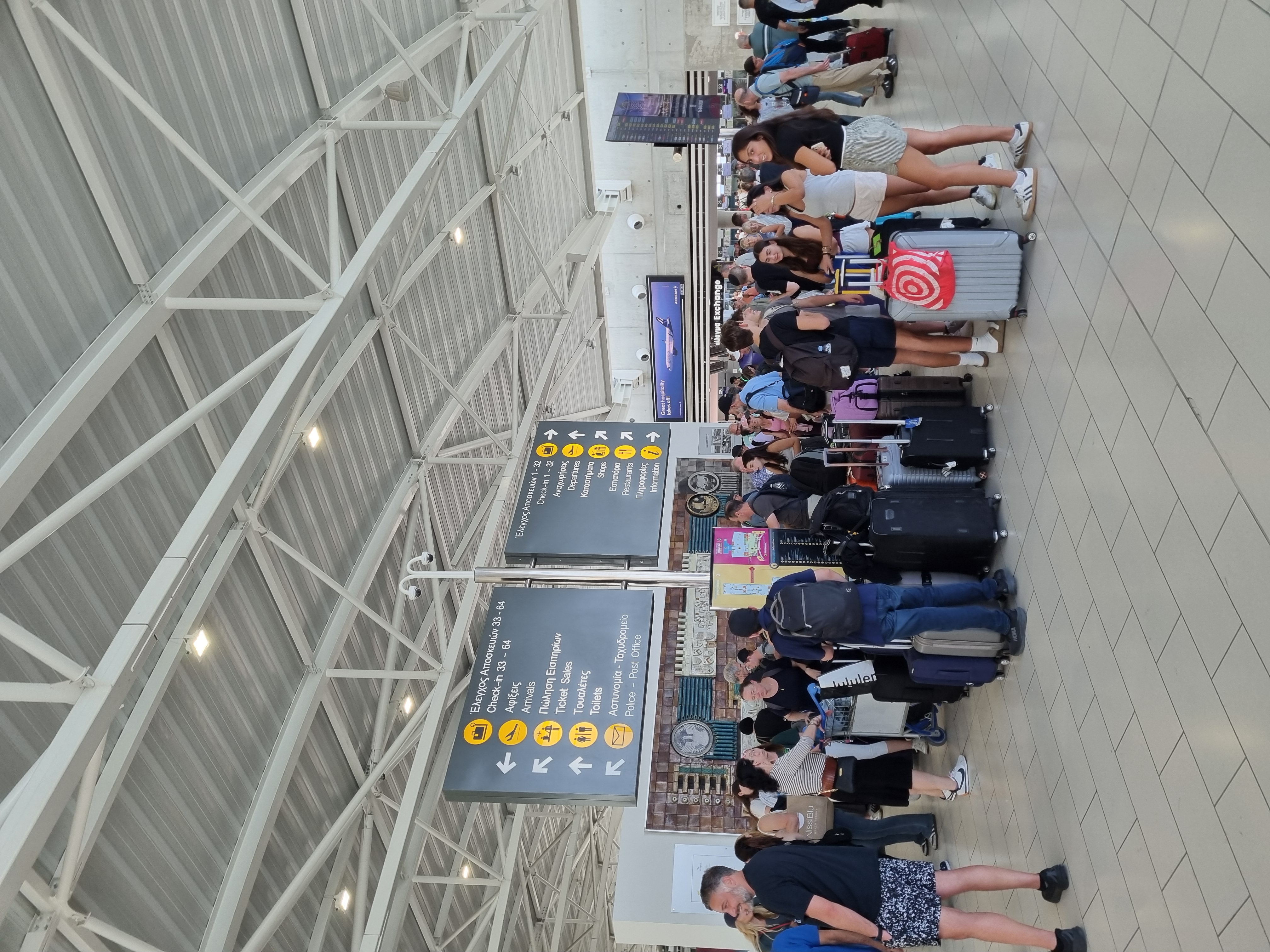 Israelis, repatriation, Larnaca airport