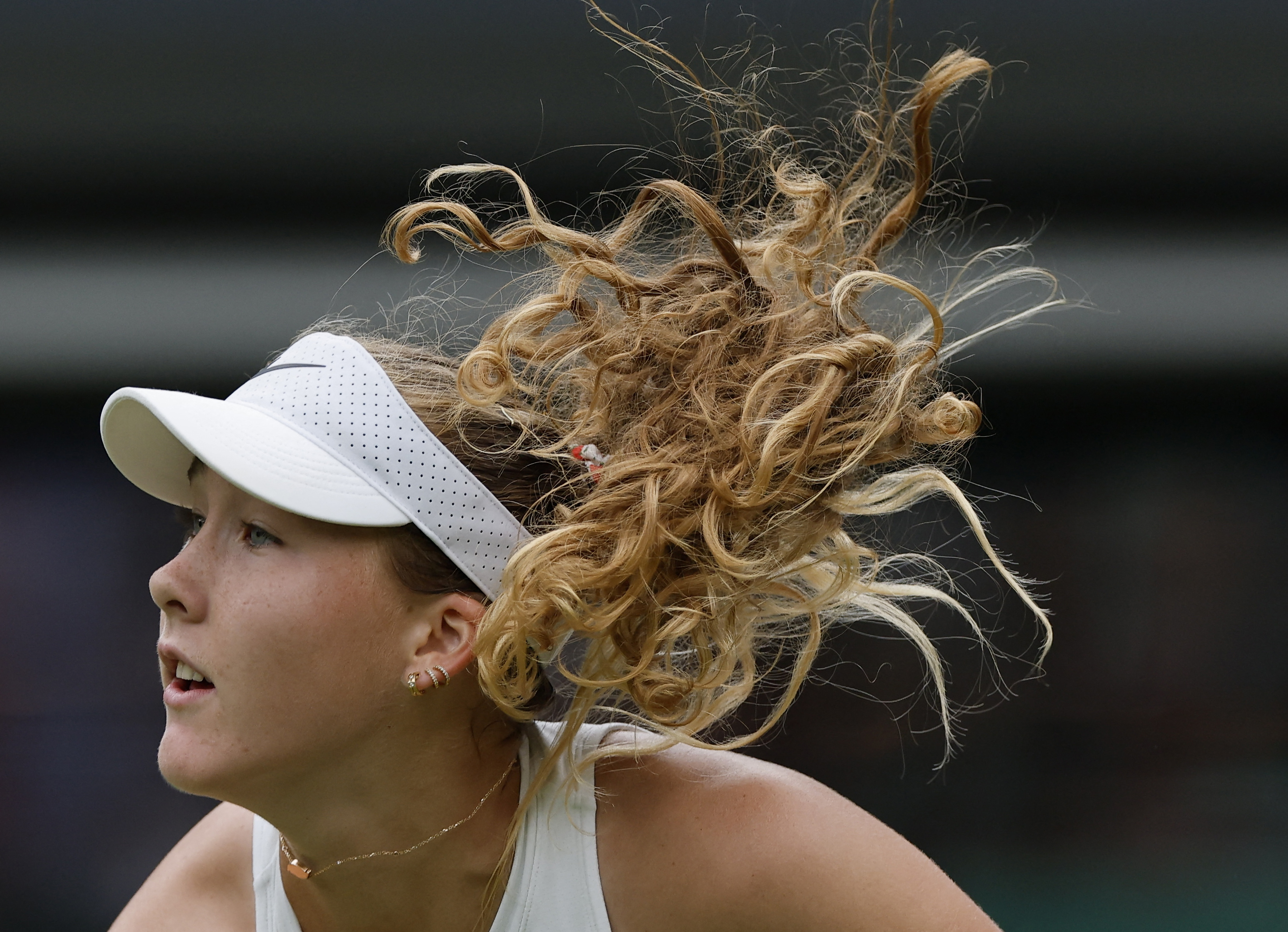 cover Teenager Andreeva marches into Wimbledon last 16