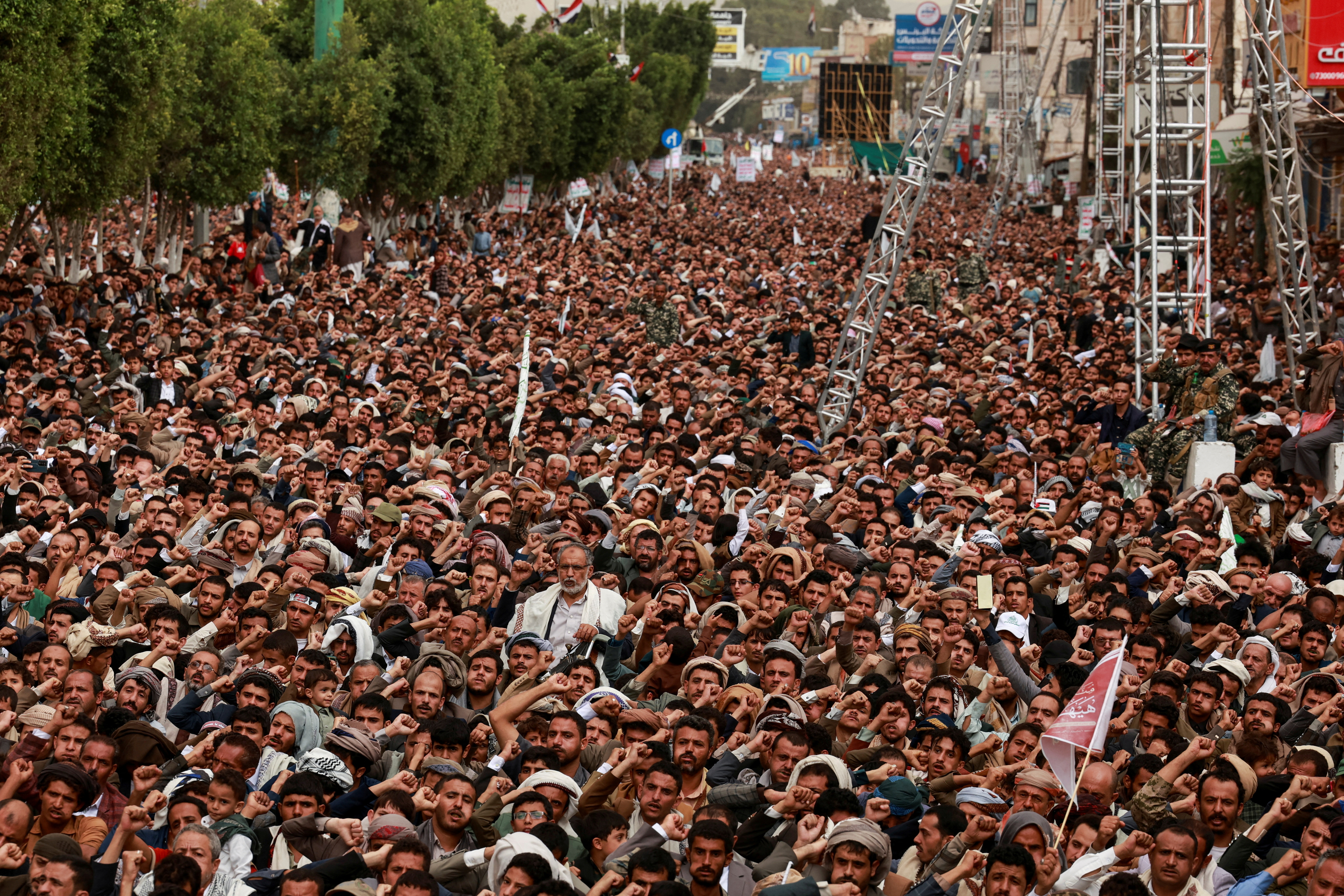 cover Houthis claim first ship sinking this year in Red Sea attack