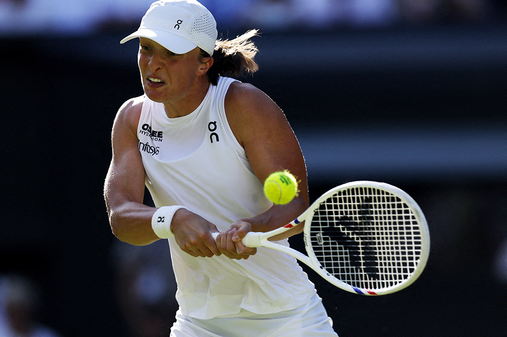 cover Evolving Swiatek meets resilient Anisimova as Wimbledon set for new champion