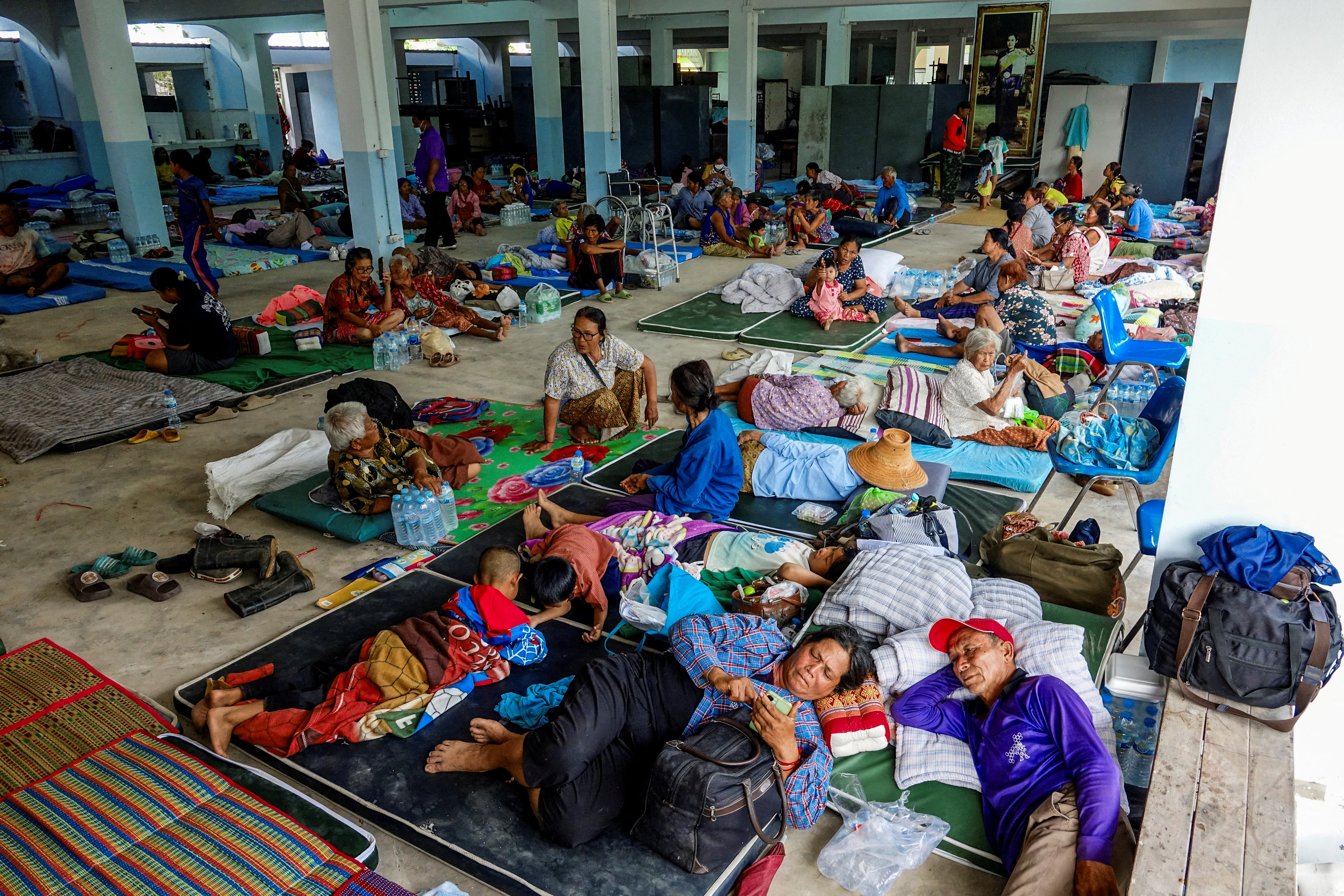 cover Thai fighter jet bombs Cambodian targets as border battle escalates
