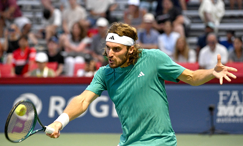 cover Tsitsipas brings father back as coach