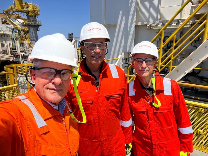 cover Papanastasiou visits rig after new gas find in Block 10