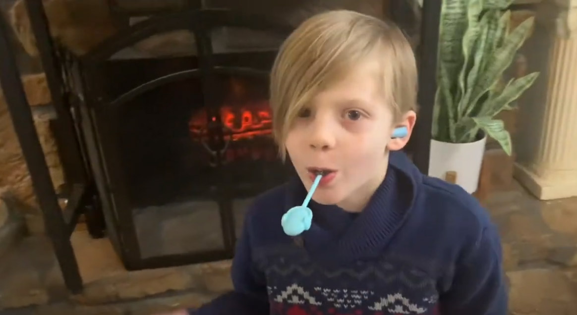 cover Lollipops that sing through your teeth