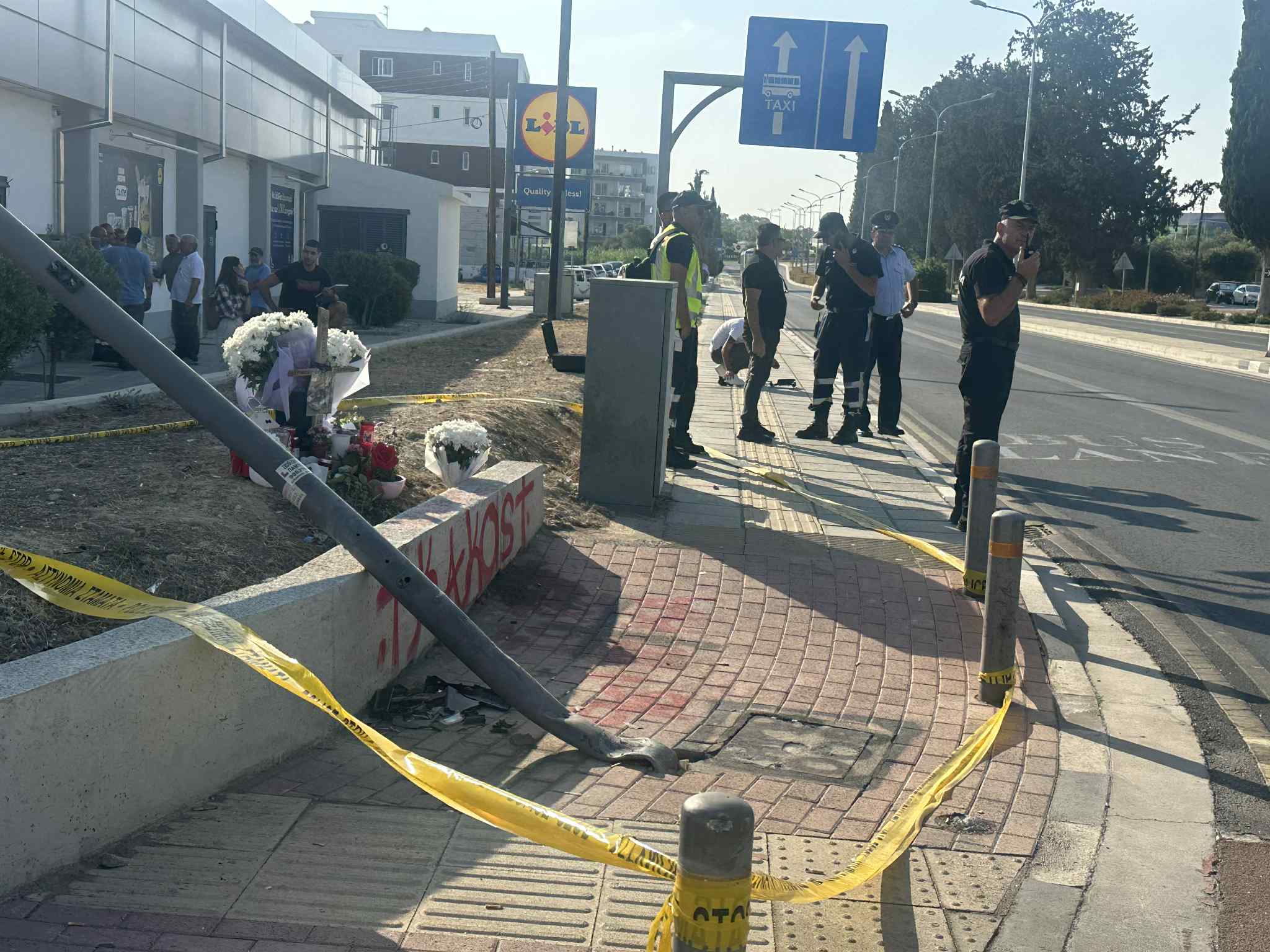 Nicosia’s Larnaca avenue closed in both directions