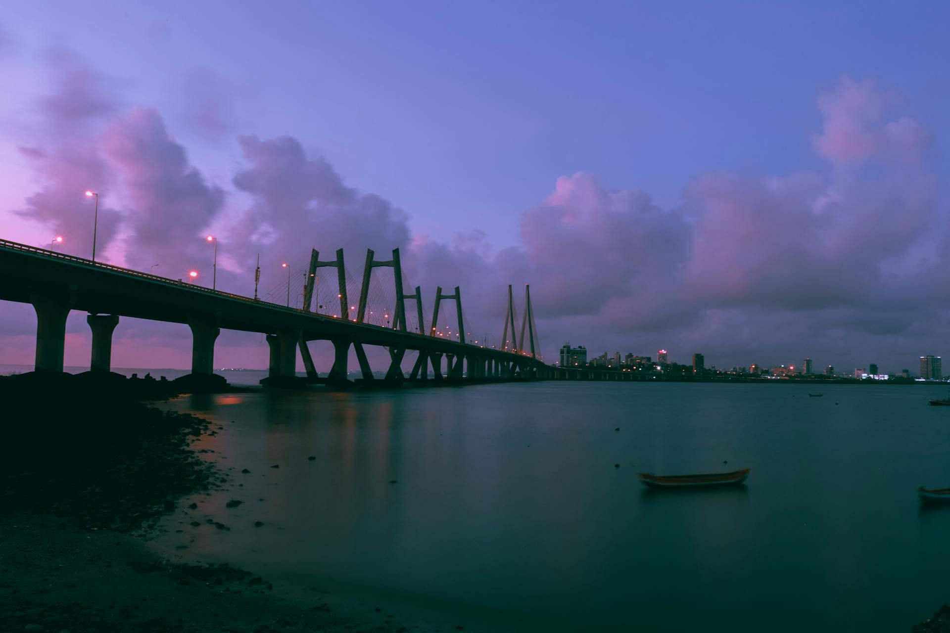 Cyprus firms announce €990m India shipping investment