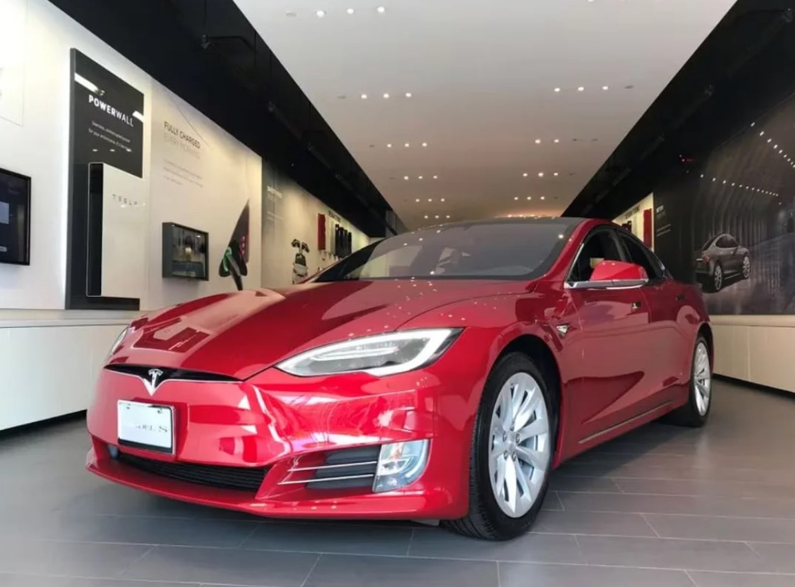 cover Tesla&#8217;s easy money from regulatory credits set to dry up amid weakening sales