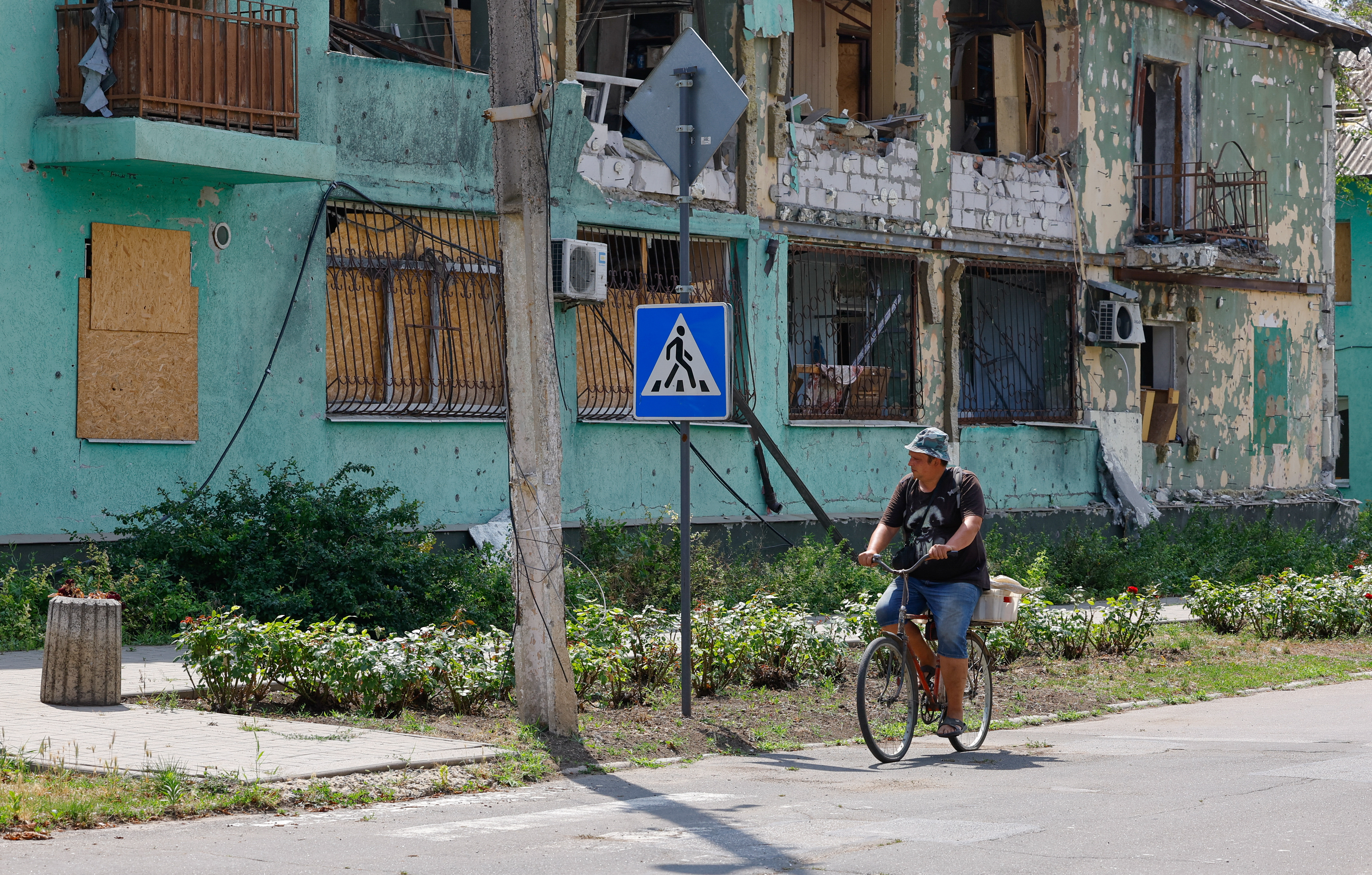 Russia tries to make sudden advance in Ukraine before Trump-Putin summit, maps show