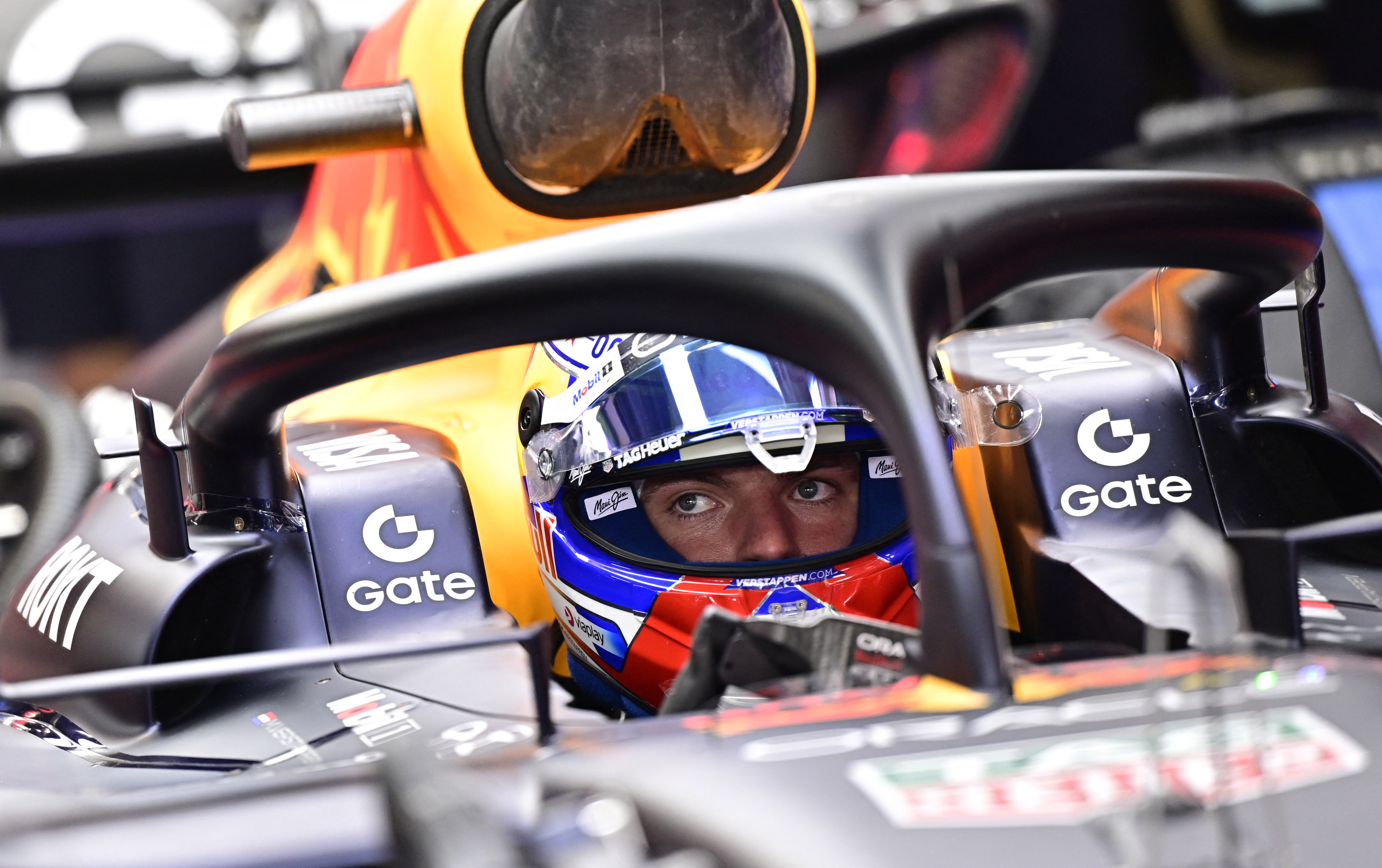 Red Bull reprimanded after Verstappen throws out the towel