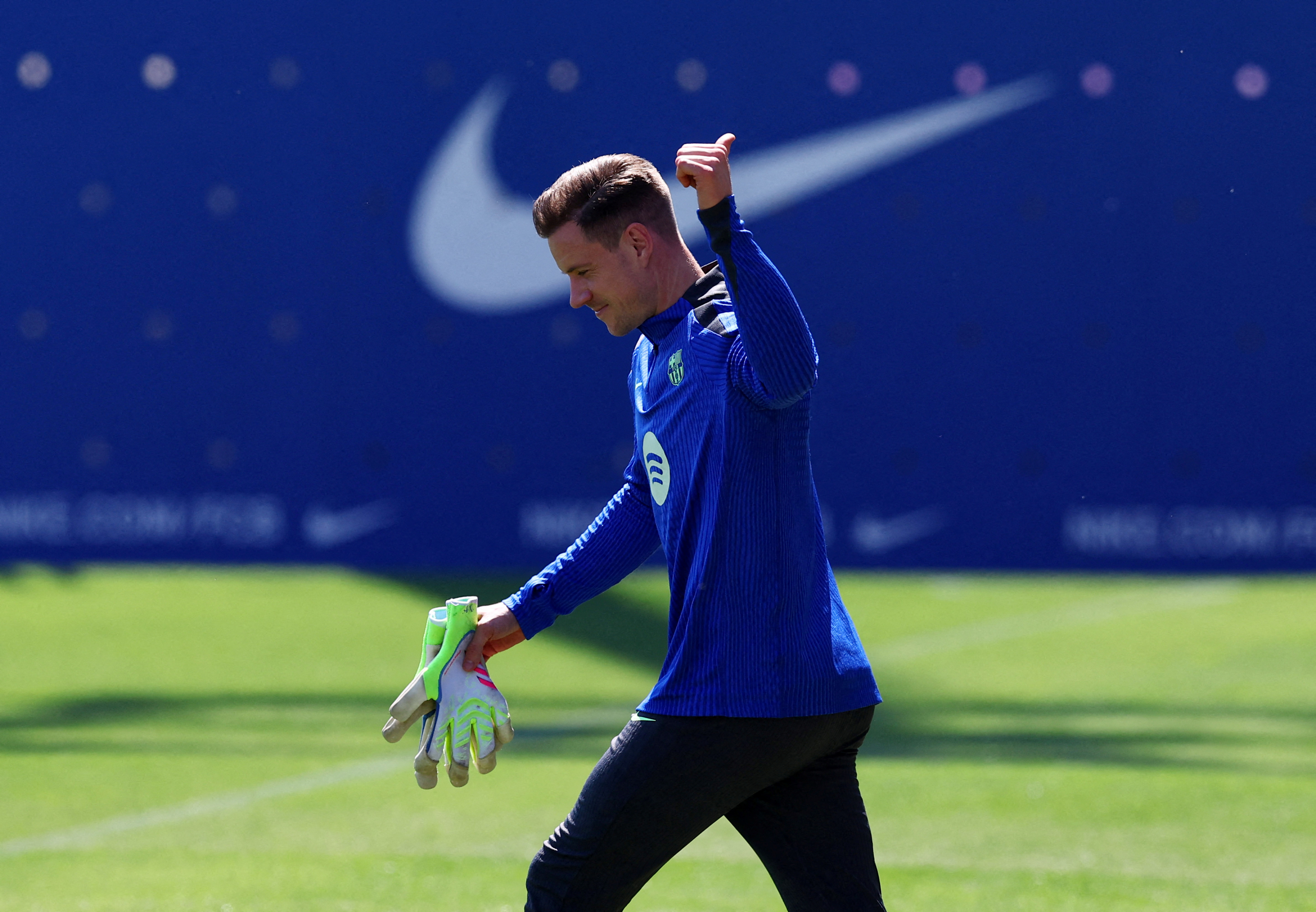 Barcelona strip Ter Stegen of captaincy as feud escalates