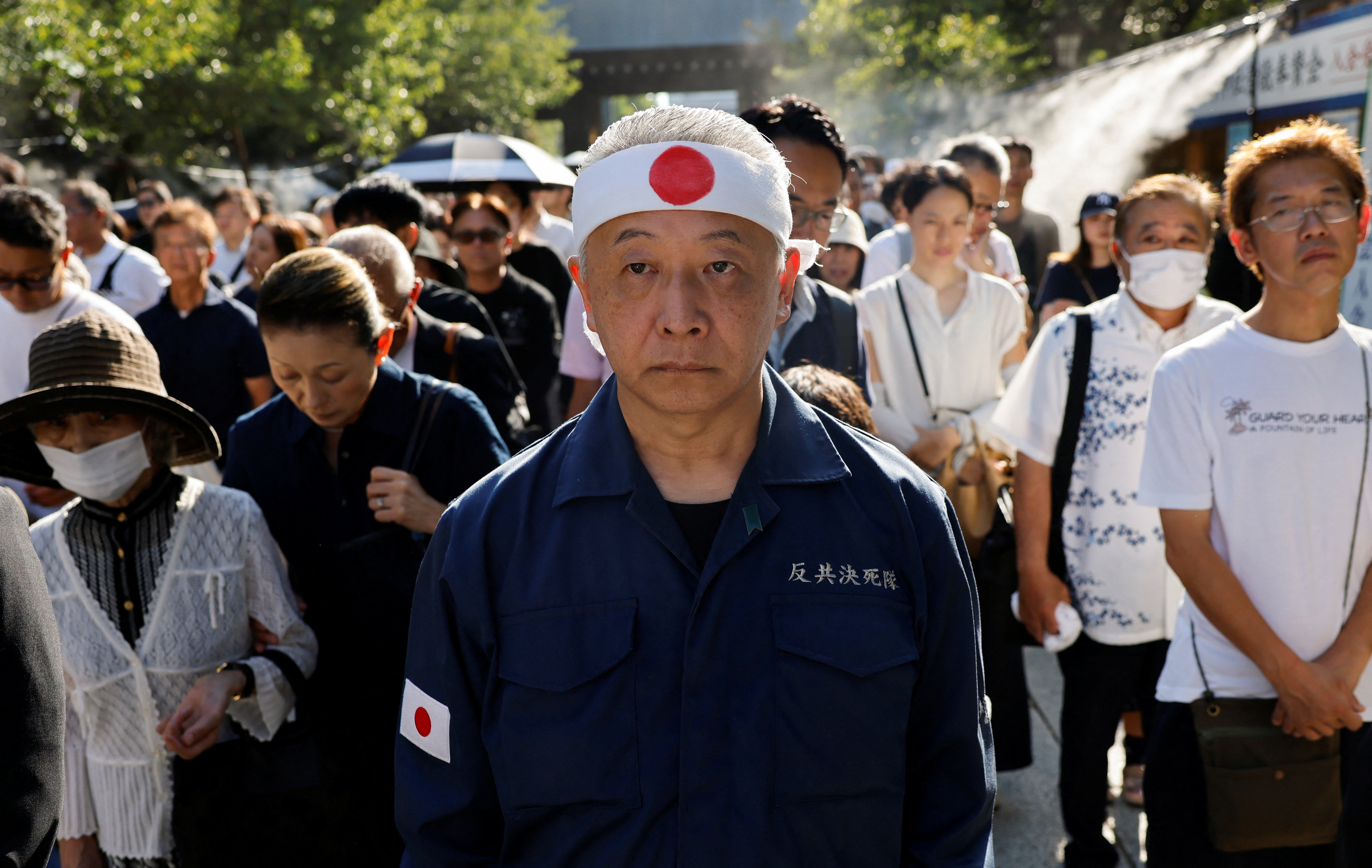 cover South Korea criticises Japanese officials&#8217; visit to Tokyo war shrine
