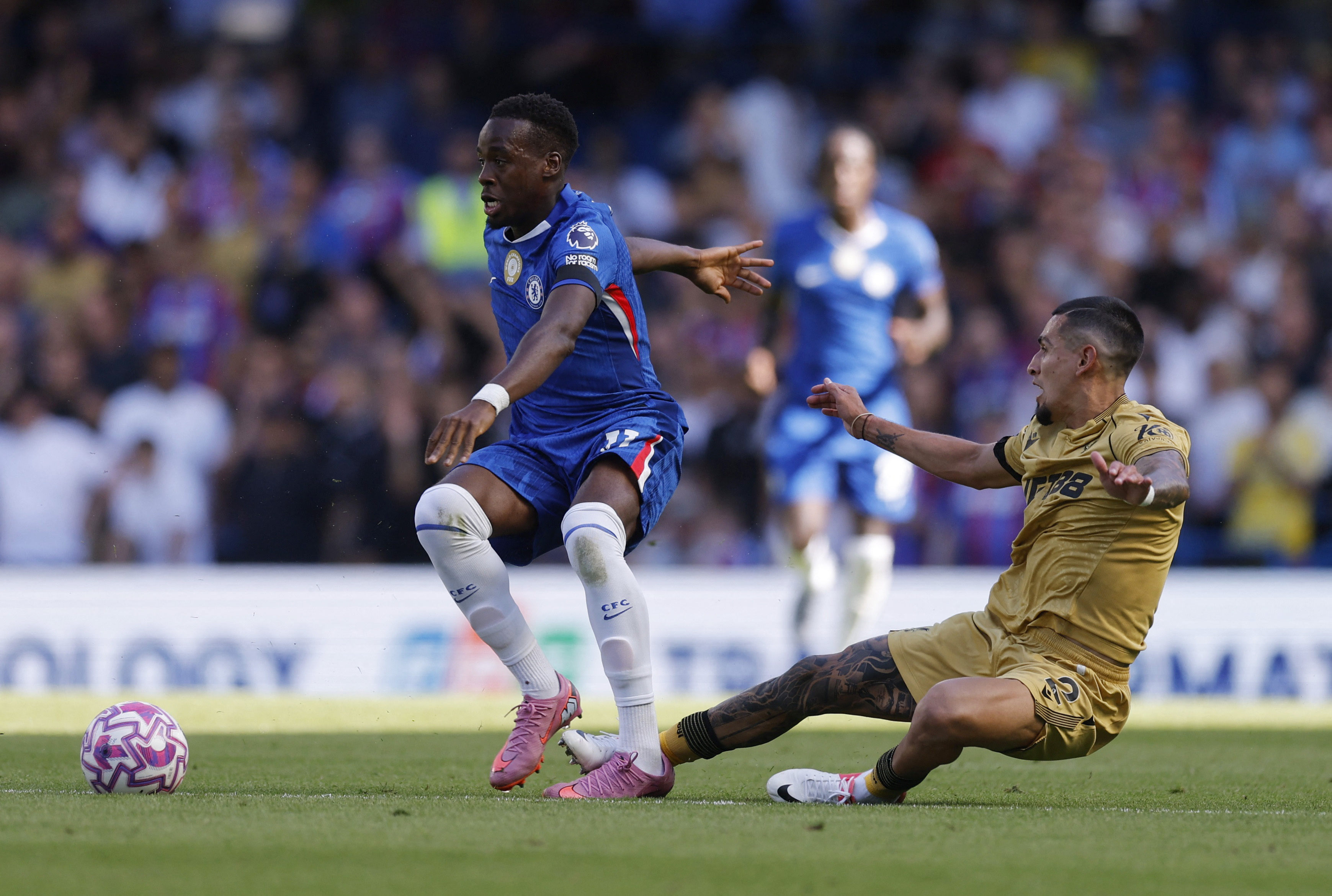 cover Chelsea held to 0-0 draw at home by Crystal Palace