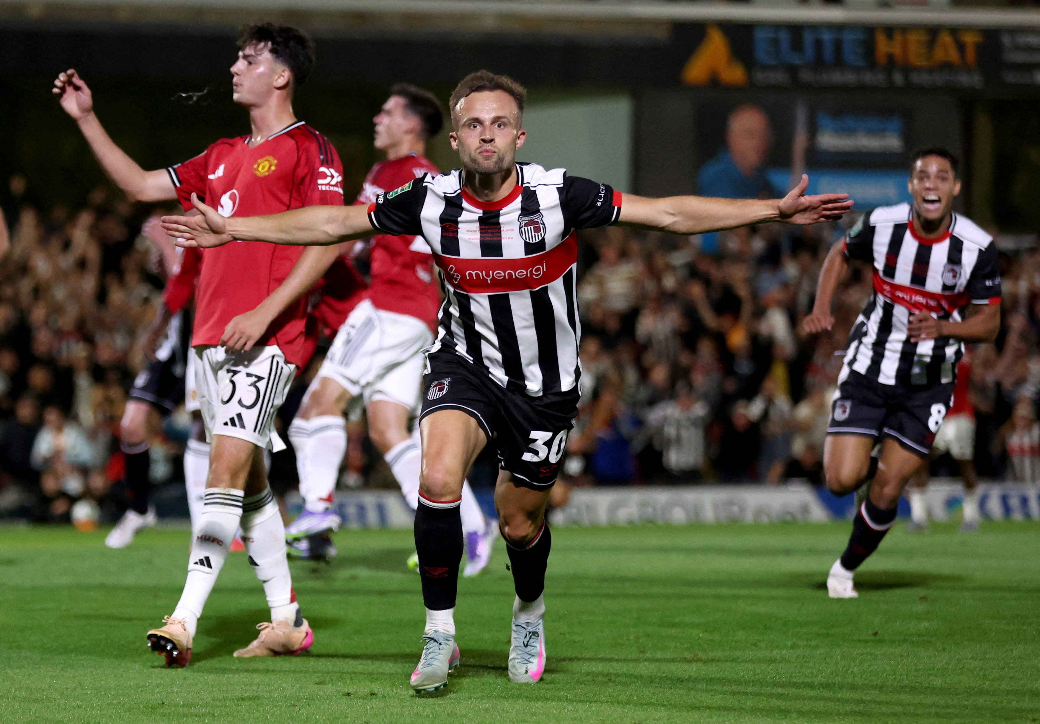 cover Man Utd boss Amorim apologises to fans after Grimsby debacle