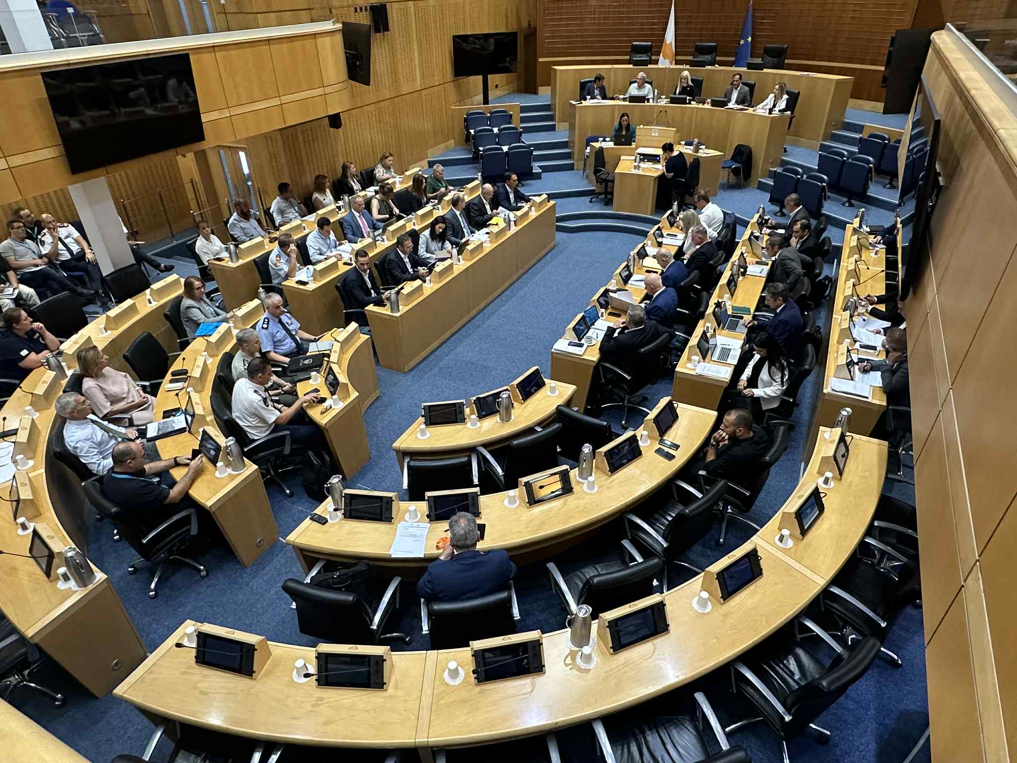 Ioannou tells parliament of ‘unprecedented weather’ during Limassol wildfire