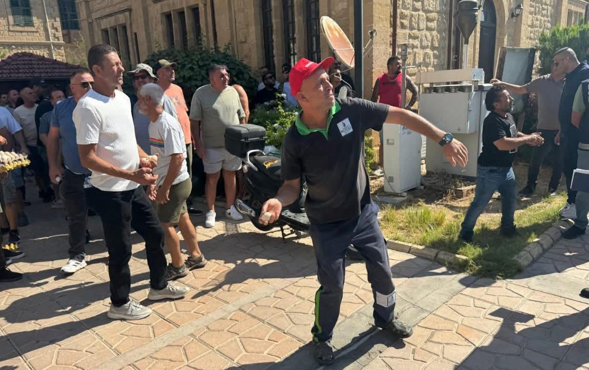 cover Eggs thrown at ‘ministry’ building as north coop strike continues