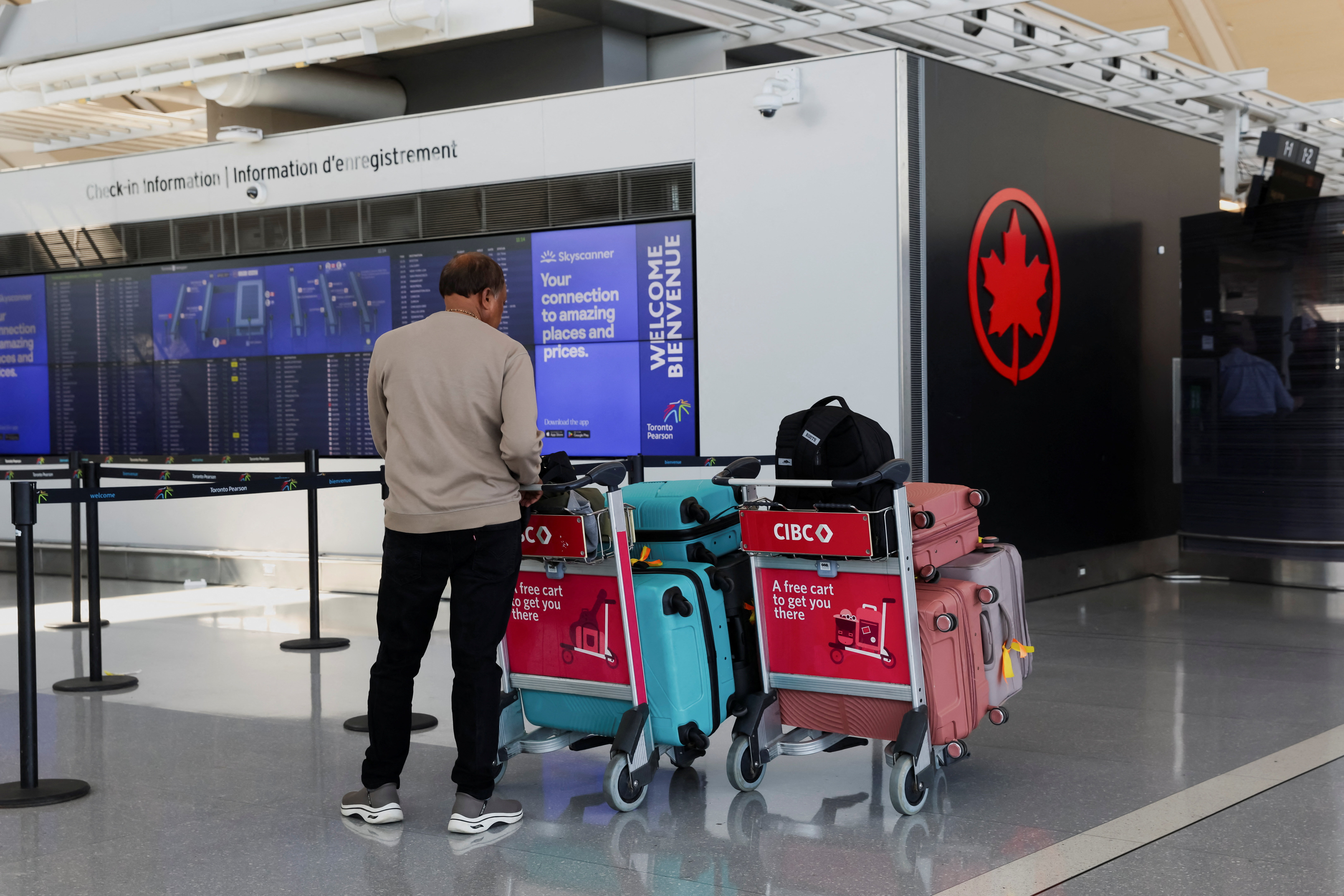 cover Air Canada cabin staff go on strike, grounding hundreds of flights