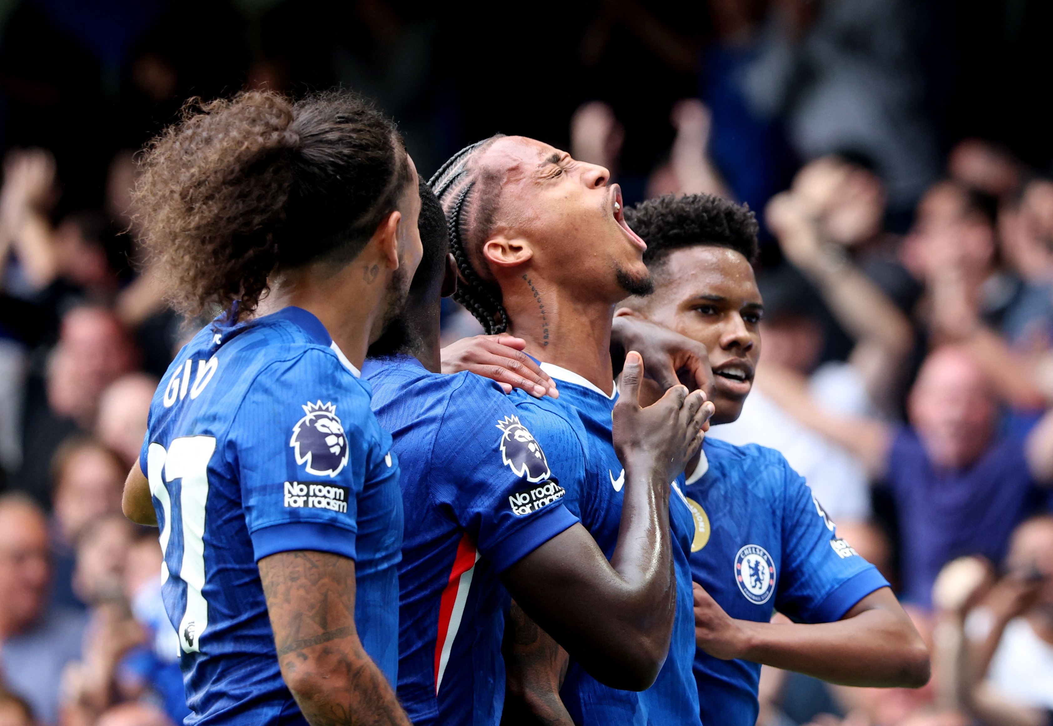 cover Pedro and Fernandez on target as Chelsea beat Fulham 2-0