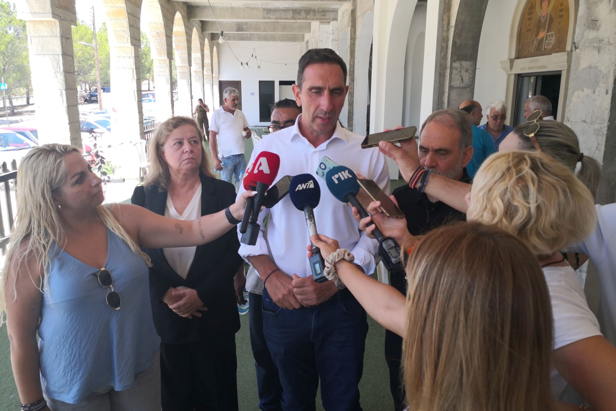 image Fire-hit communities to receive full rebuilding costs, says interior minister