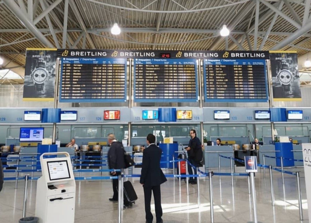 Schengen airports to introduce fingerprint and facial scans for travellers