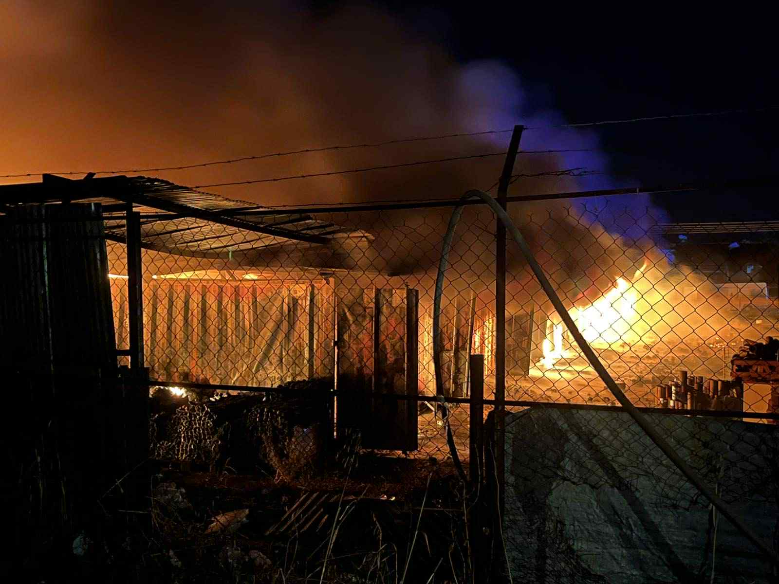 cover Residents evacuated and roads closed during factory fire in Ypsonas