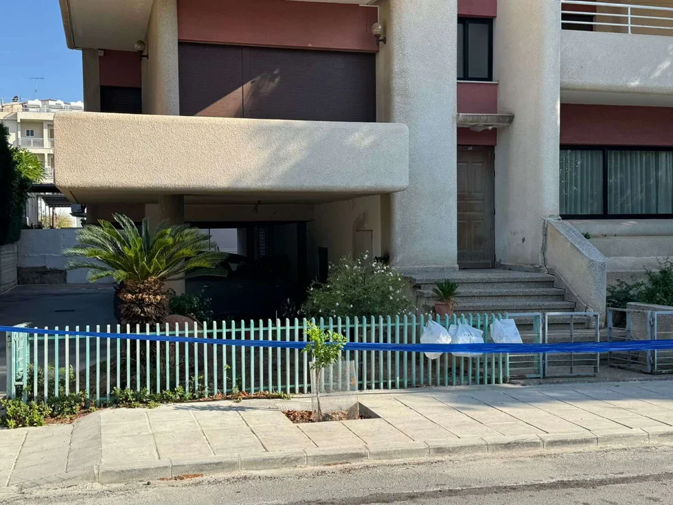 cover Man who stabbed father to death re-arrested