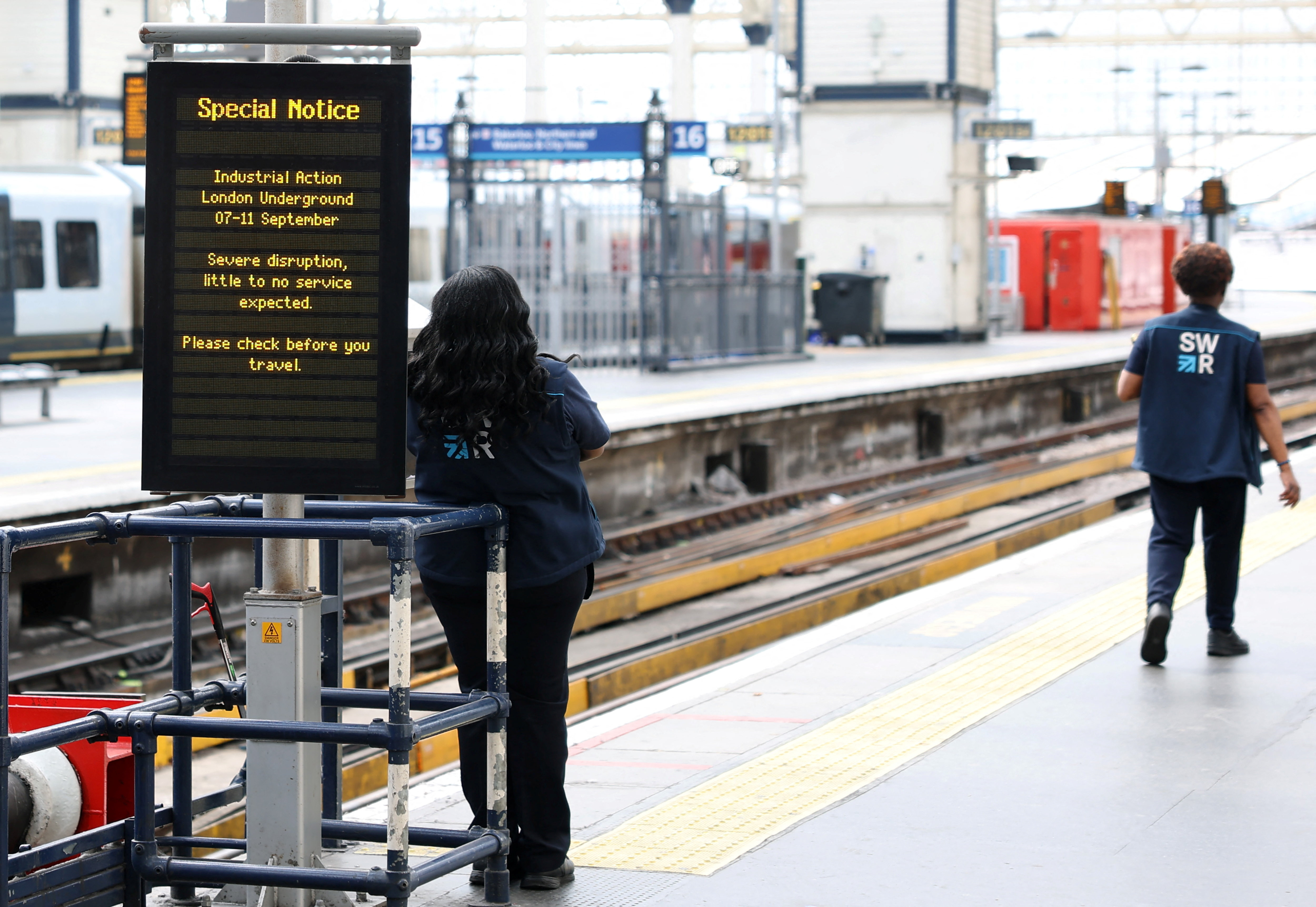 image Chaos in London as Tube network shuts as workers begin week of strikes