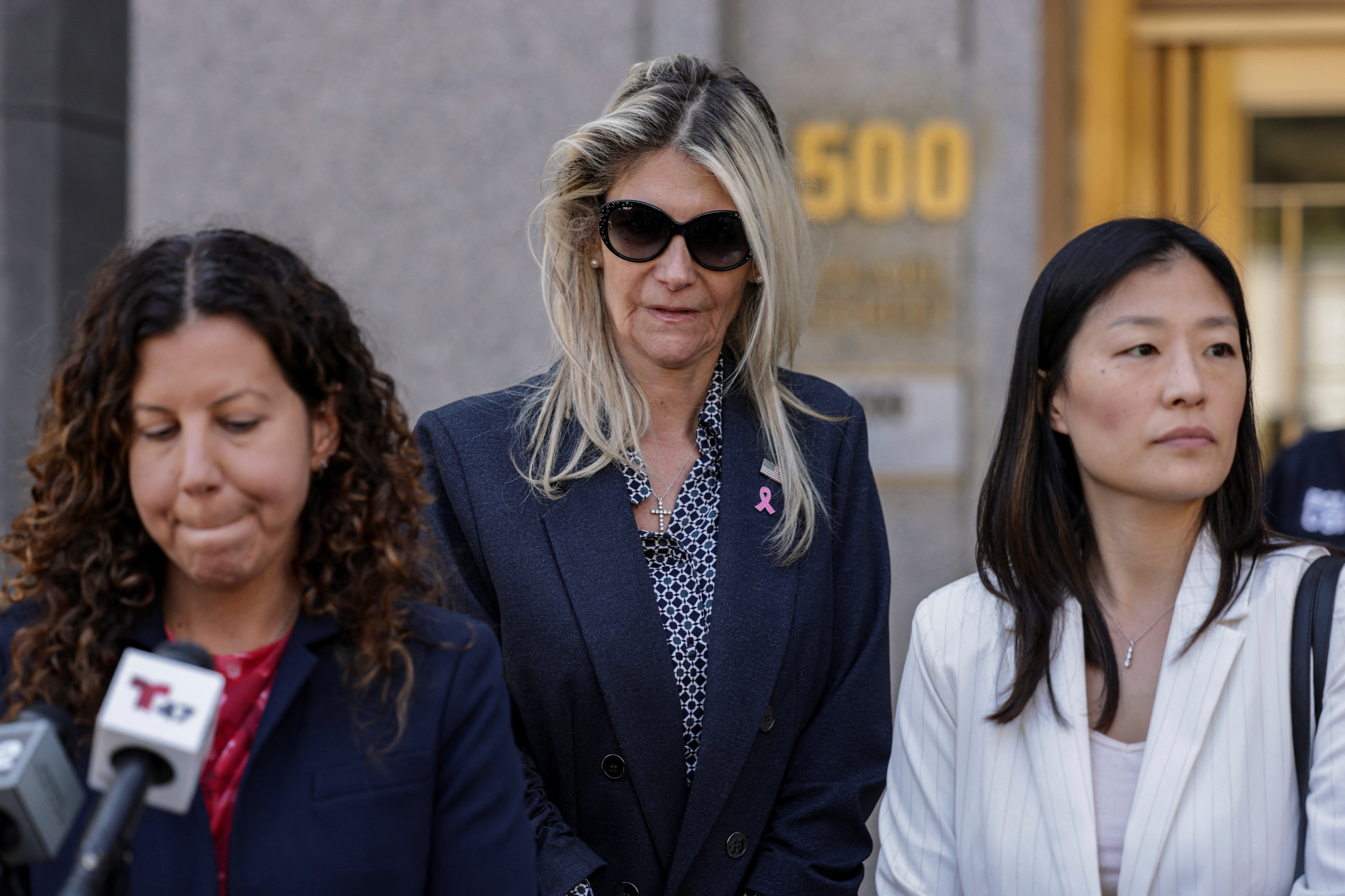 cover Former US Senator Bob Menendez&#8217;s wife sentenced to 4-1/2 years in bribery case