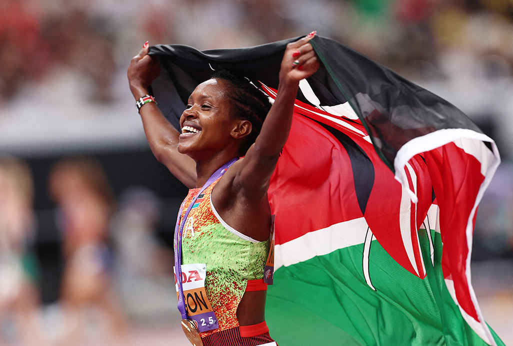 image Kipyegon destroys the field for fourth 1500m world gold
