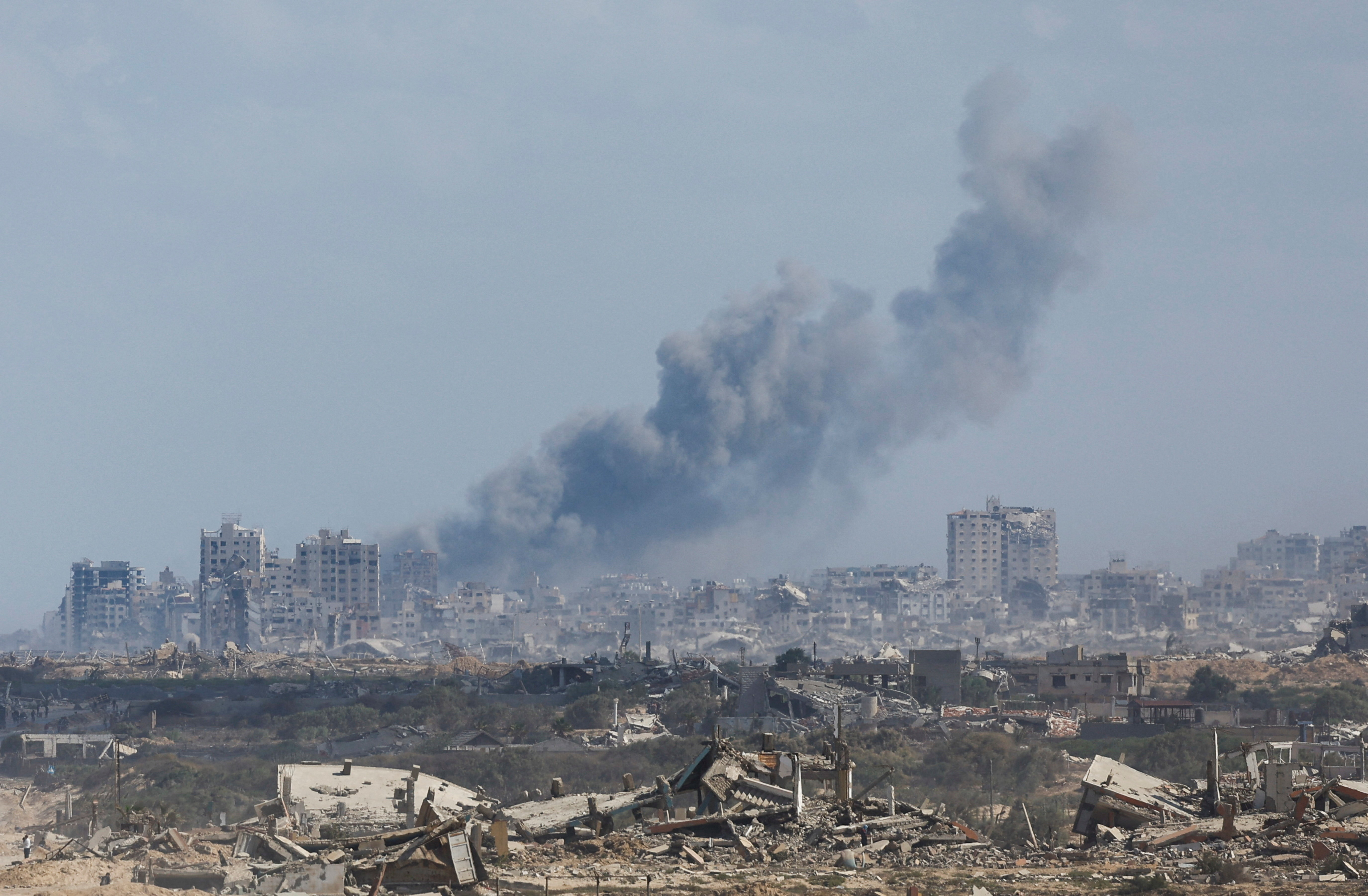 cover Israel deepens Gaza City offensive as Netanyahu heads to US