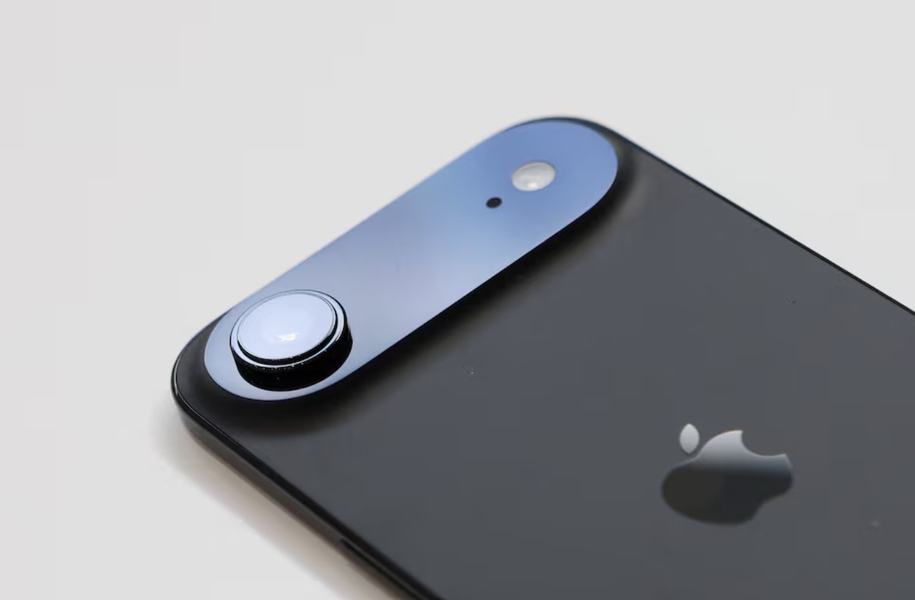 cover Slim iPhone Air may reinvigorate Apple’s smartphone lineup, say analysts
