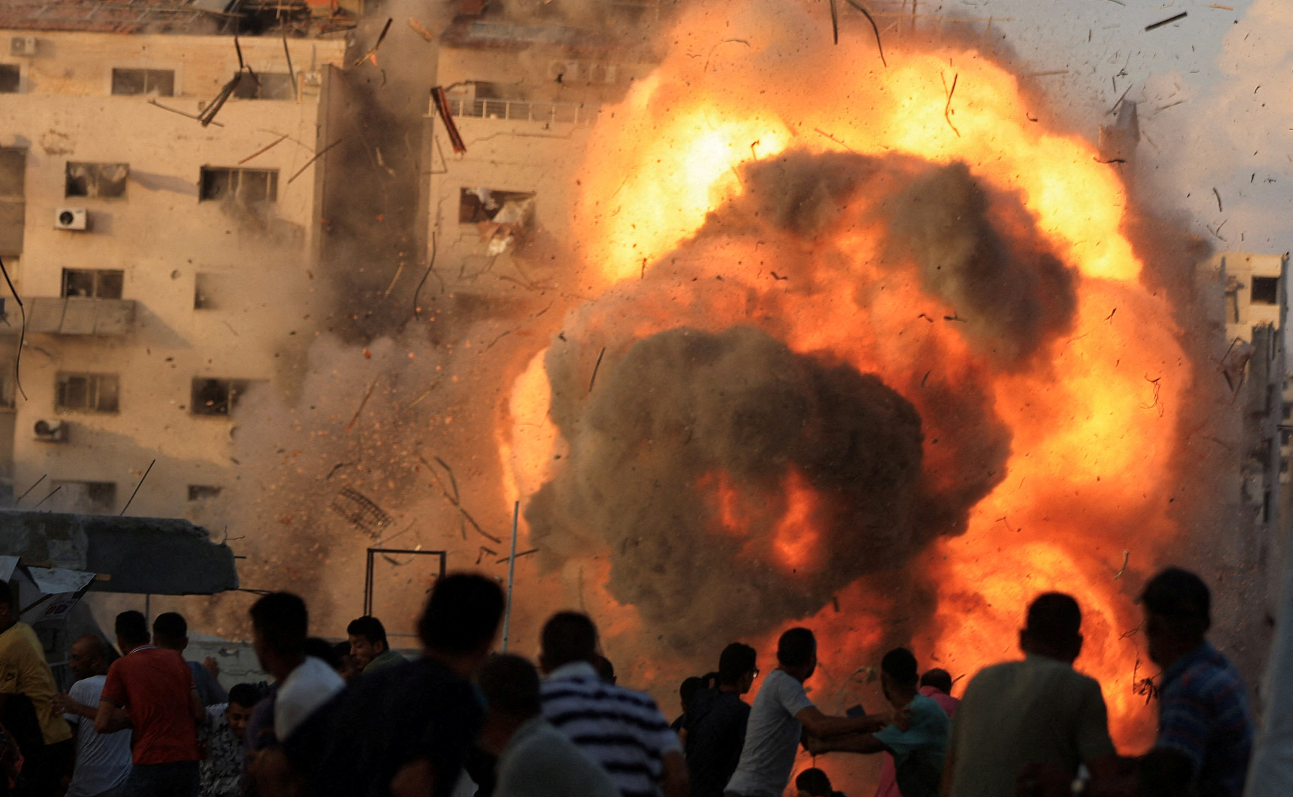 cover UN says time is short to stop famine spreading as Israel bombards Gaza City