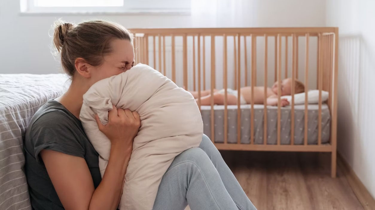 cover The mental strain of giving birth