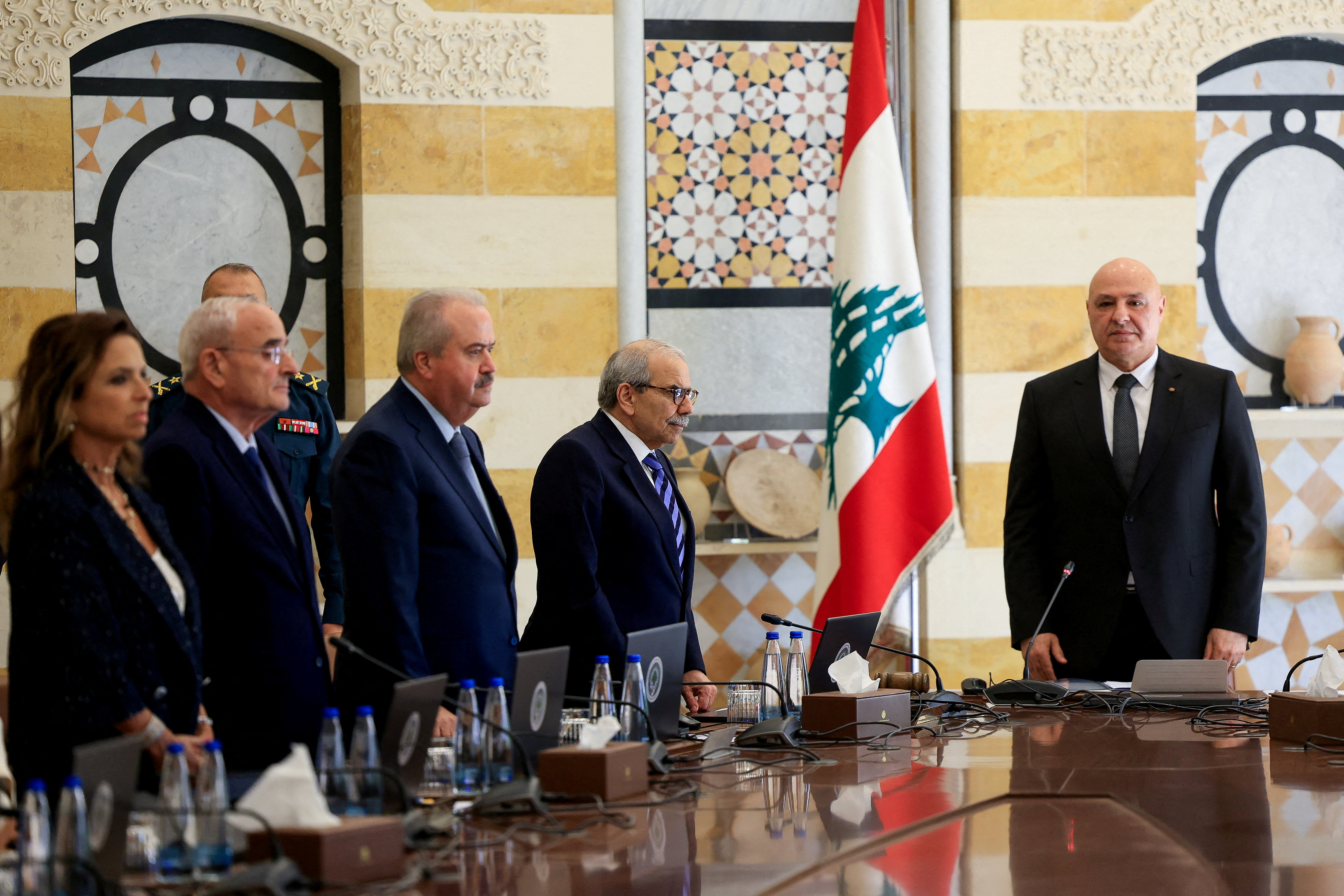 cover Hezbollah says Lebanon move on army plan is &#8216;opportunity,&#8217; urges Israel to commit to ceasefire 