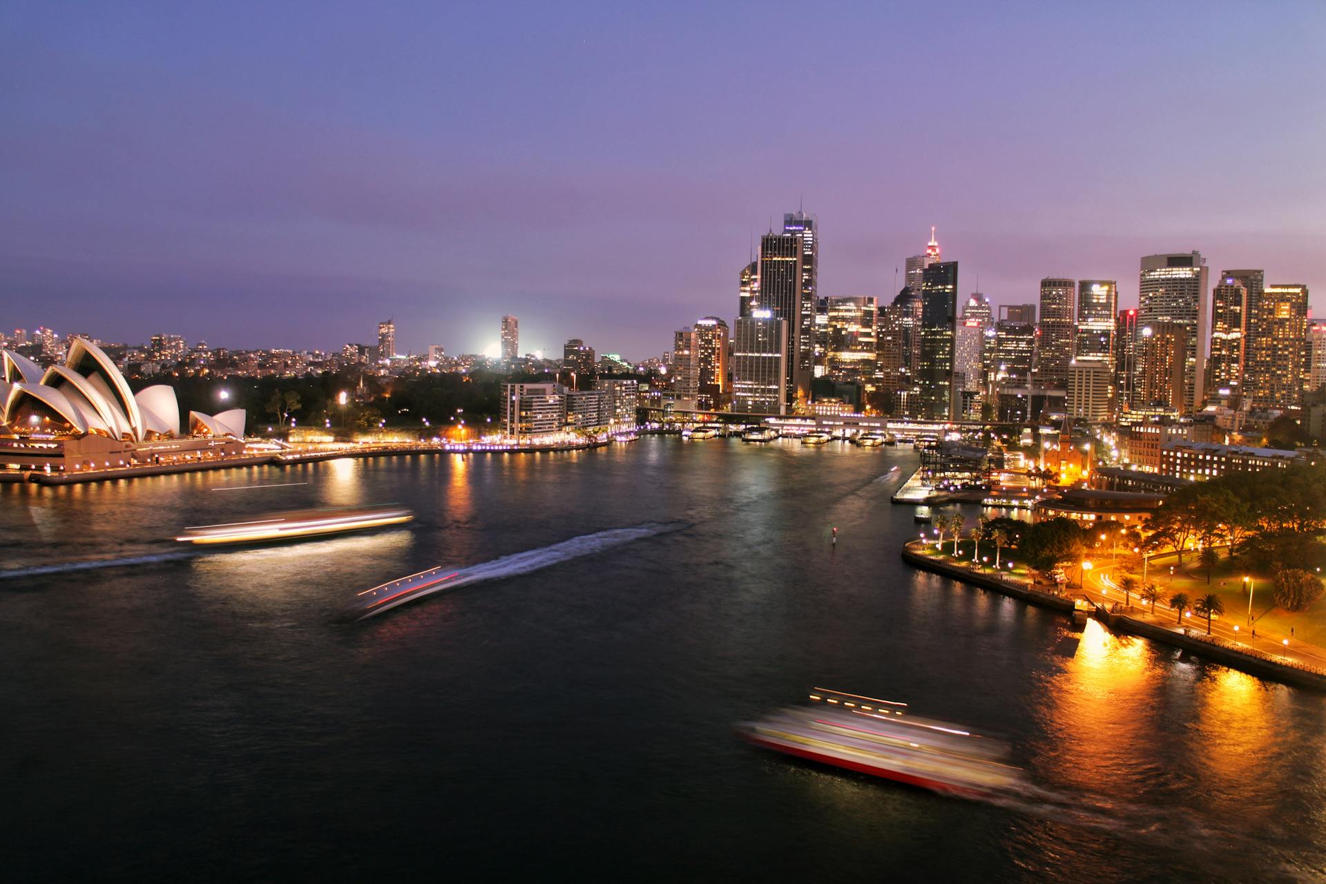 cover Australia’s sovereign wealth fund hits A$252bn as it trims US exposure