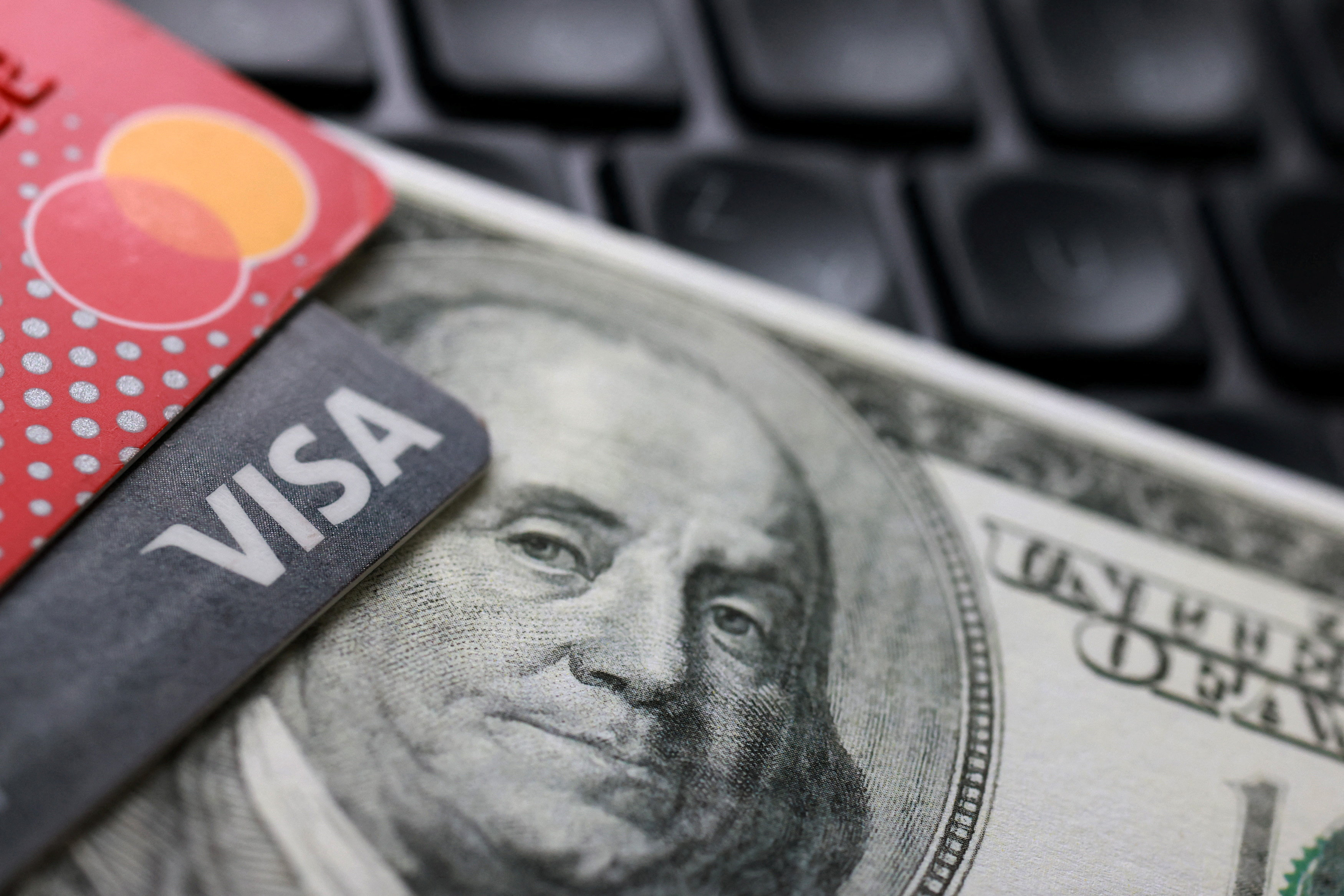 Trump’s tariff threat on China sinks dollar