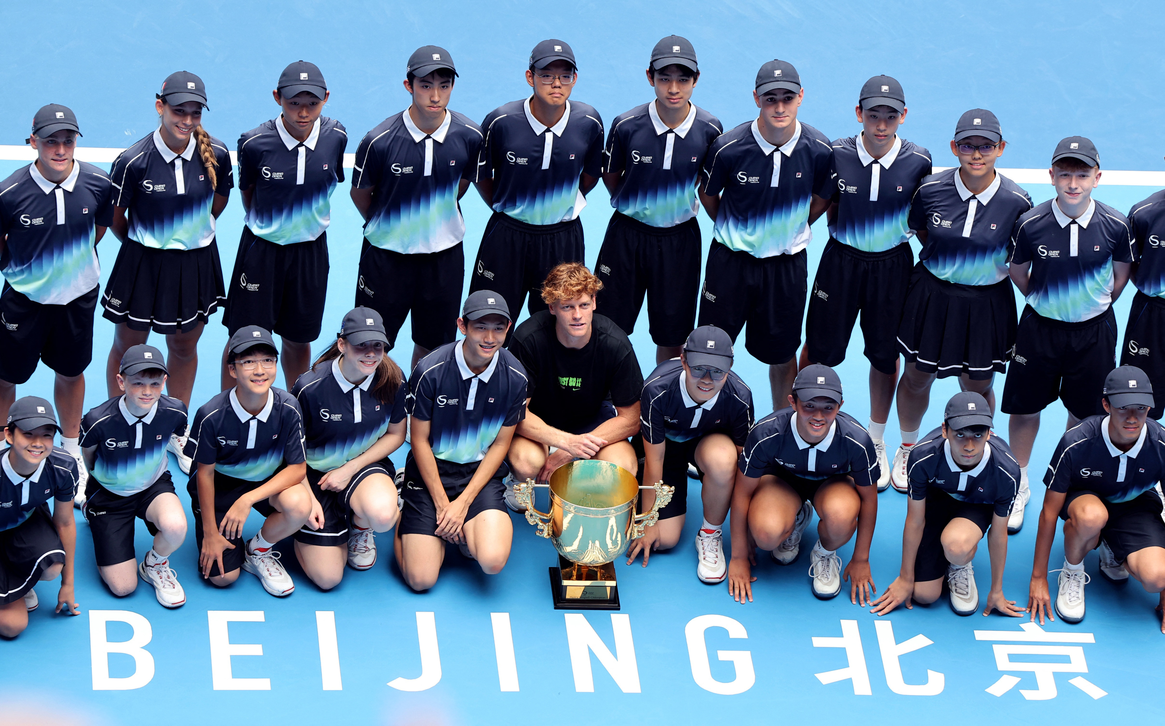 cover Sinner crushes Tien to claim China Open title