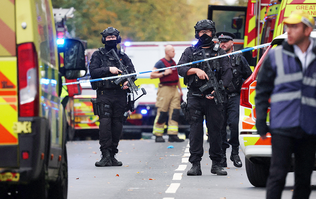 cover UK police may have accidentally shot dead victim in synagogue attack
