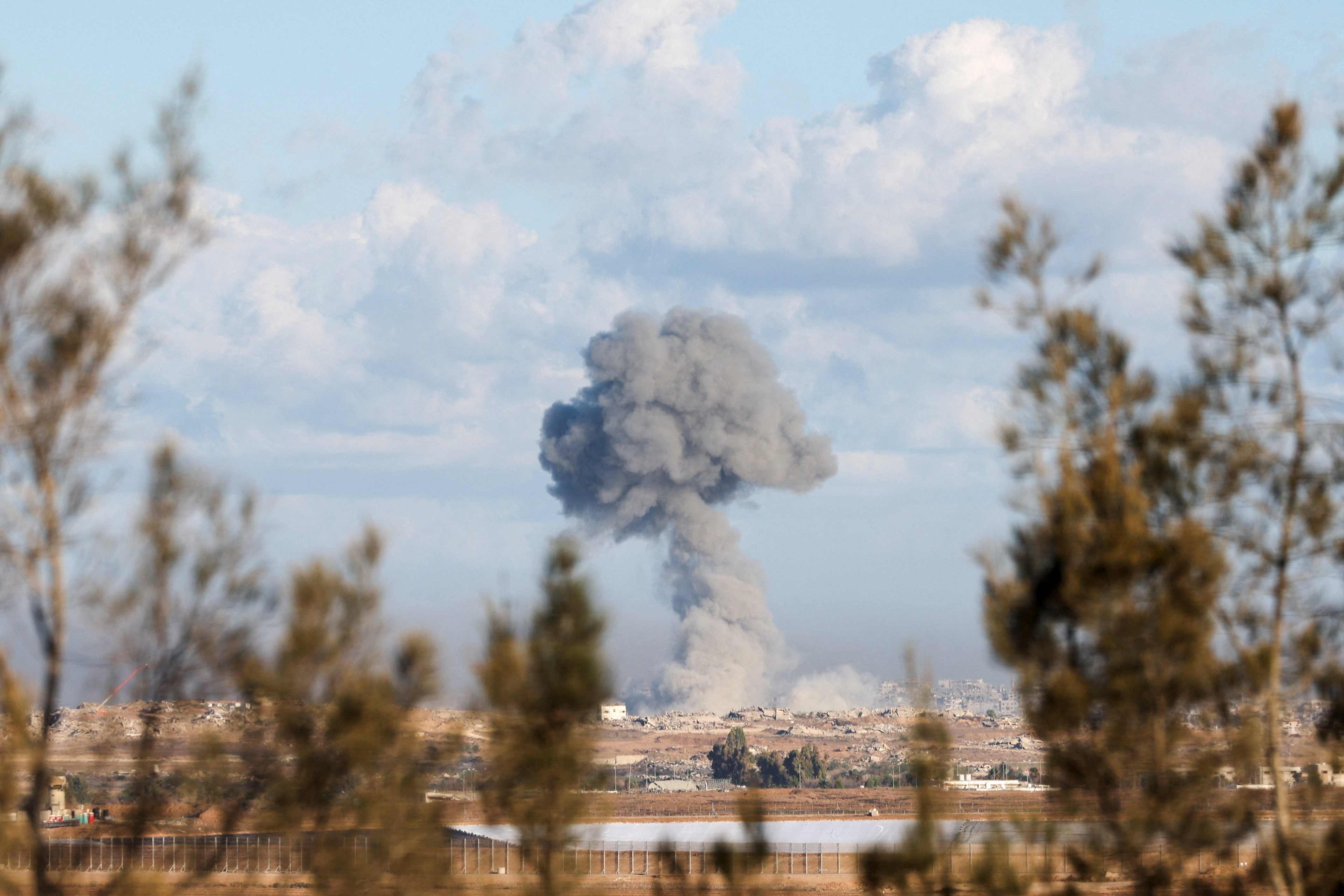 cover Gaza talks turn to key sticking points between Israel, Hamas