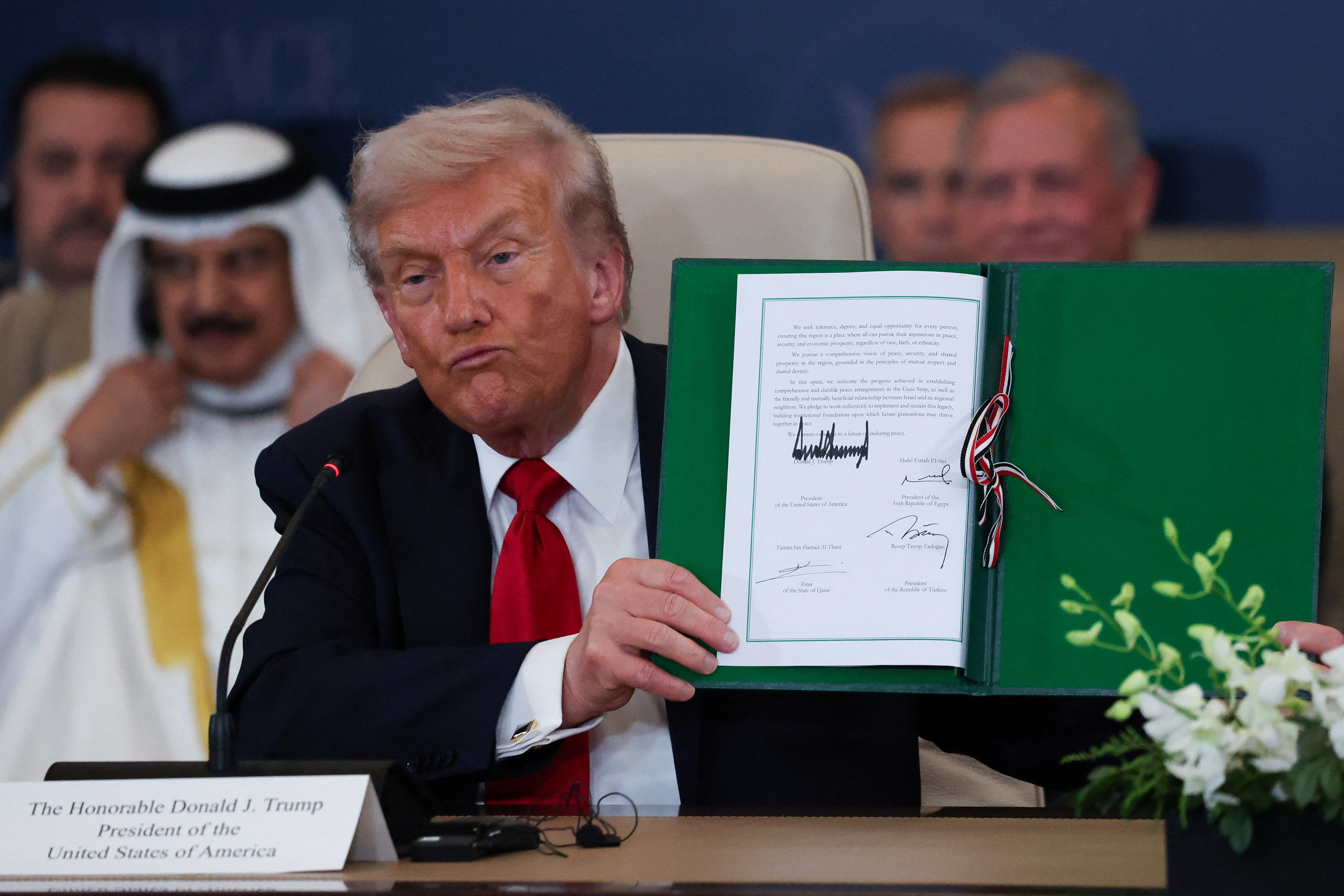 image Mediators Egypt, Qatar and Turkey sign with Trump document on Gaza ceasefire deal