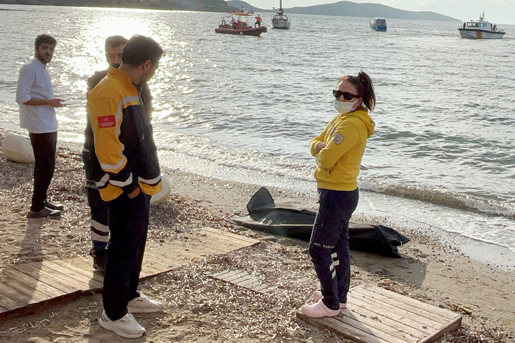 cover At least 14 dead after migrant boat sinks off western Turkey