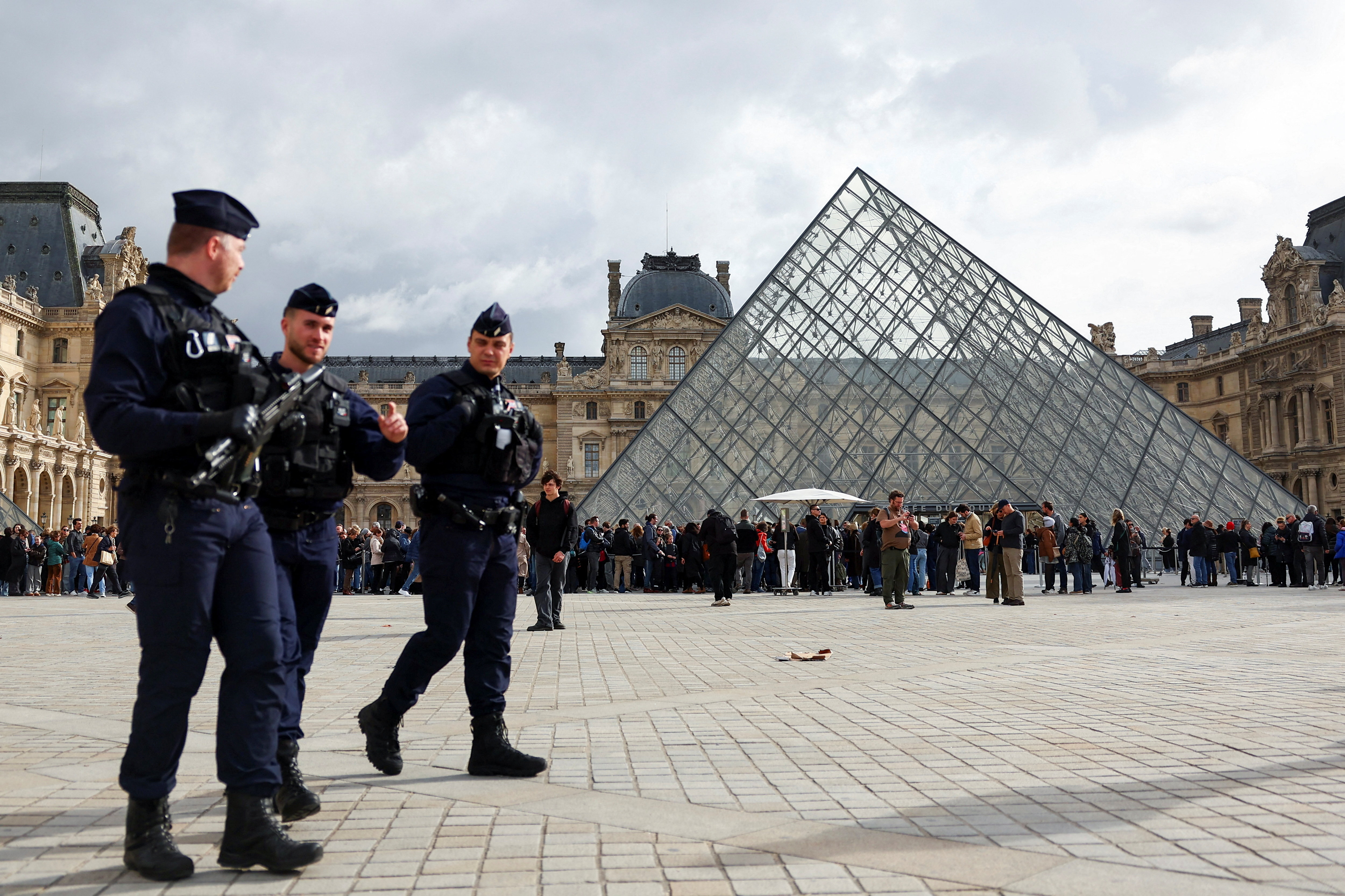 cover Louvre heist suspects ‘partially admit’ involvement, stolen jewels still missing